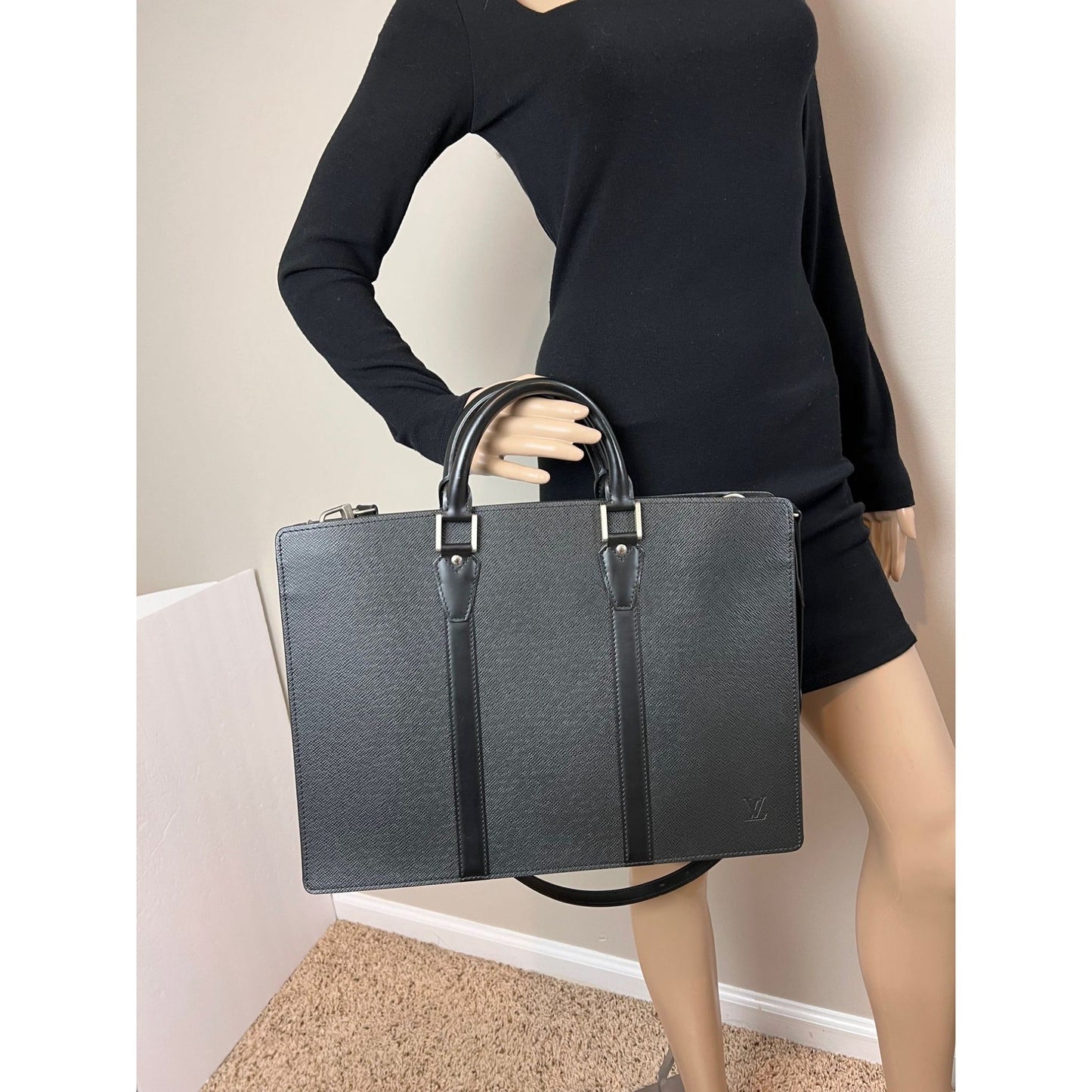 Louis Vuitton Taiga Lozan Ardoise Black Leather Briefcase Men