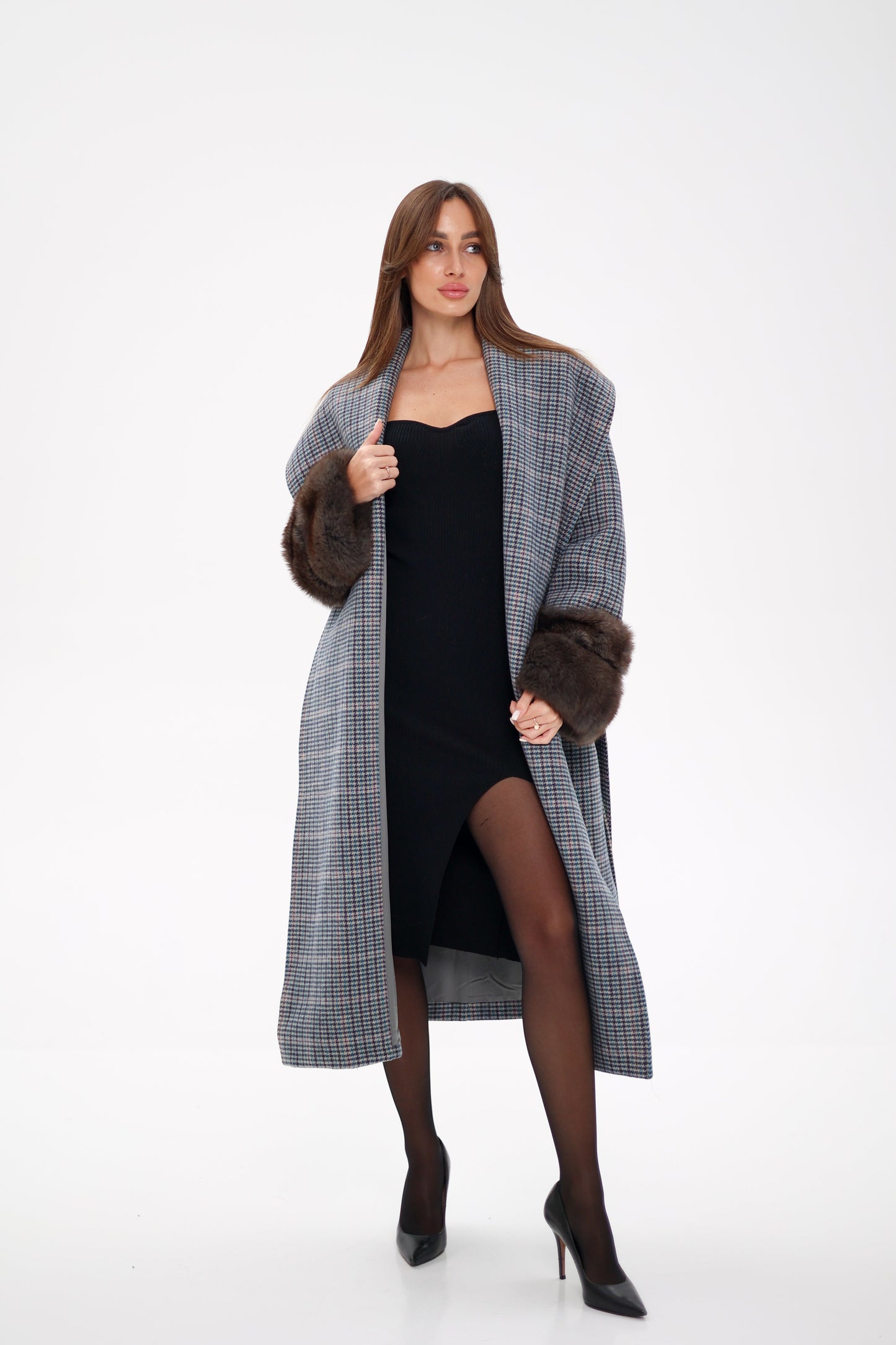 Manteau en laine vierge et fourrure de renard polaire véritable