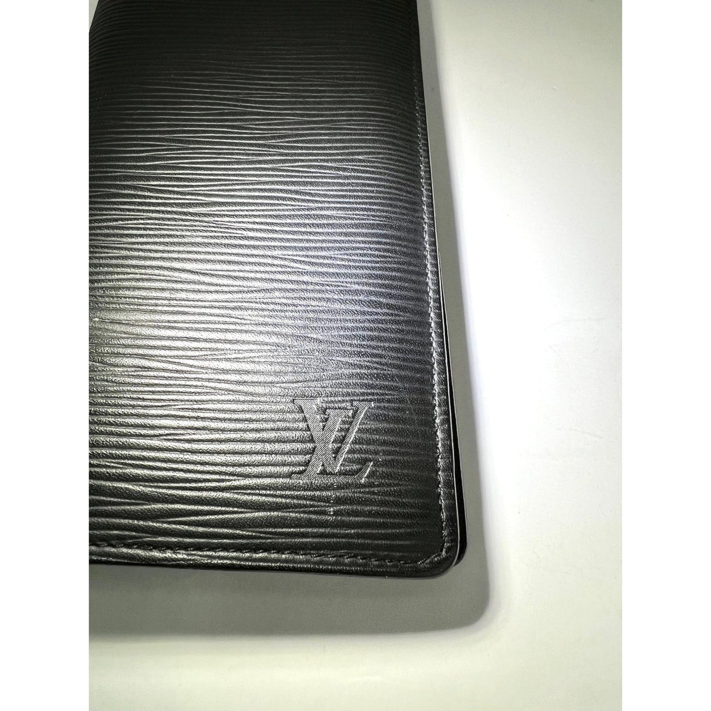 LOUIS VUITTON Epi Brazza Long Black Leather Wallet