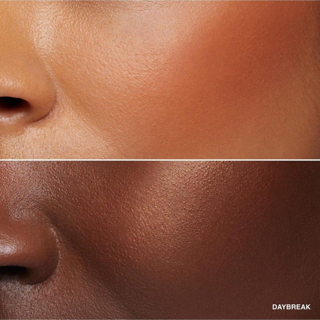 Bobbi Brown Powder Blush with Shimmery Matte Finish - Daybreak