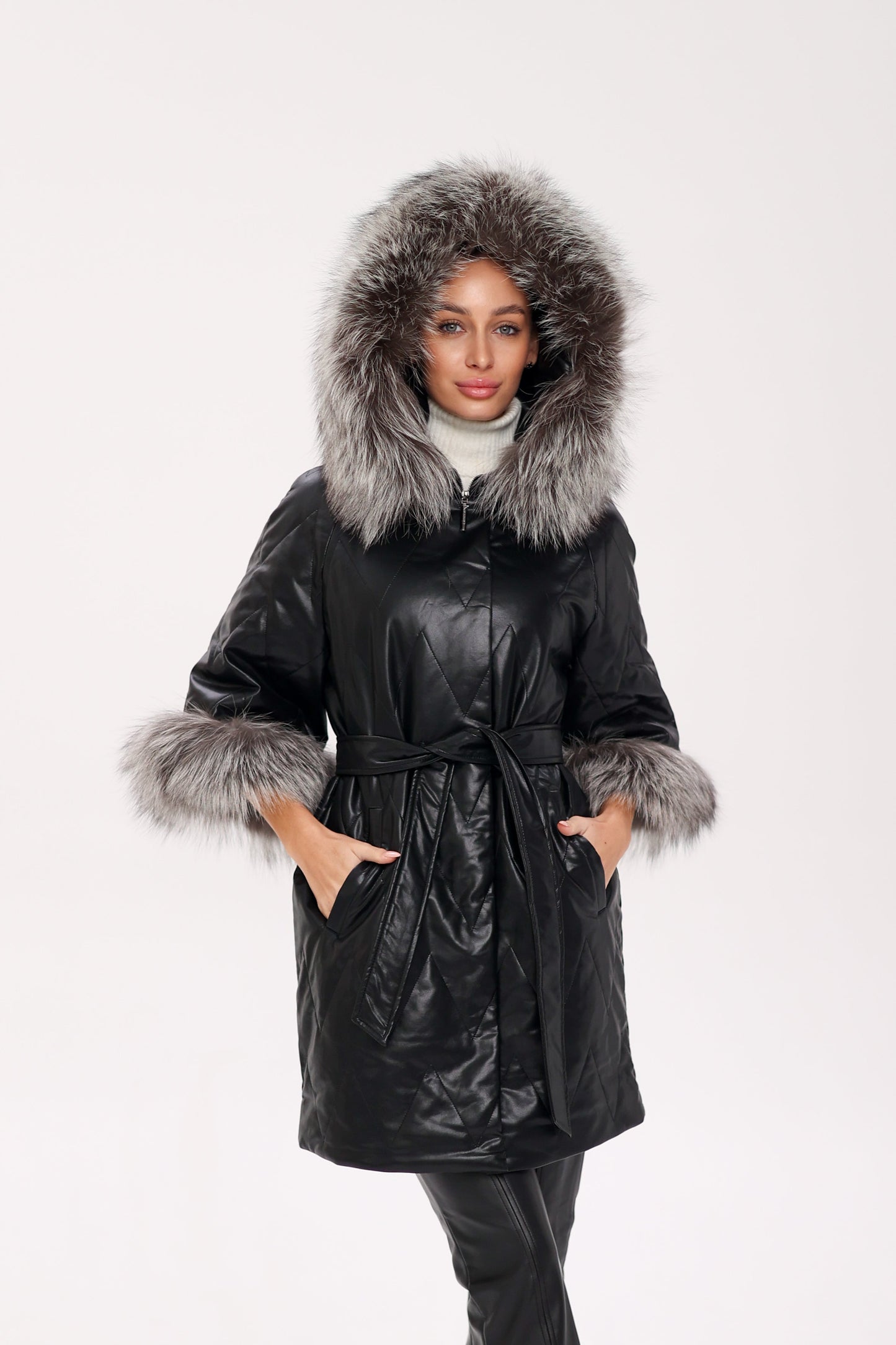 Manteau en cuir écologique véritable renard argenté avec rallonges de manches