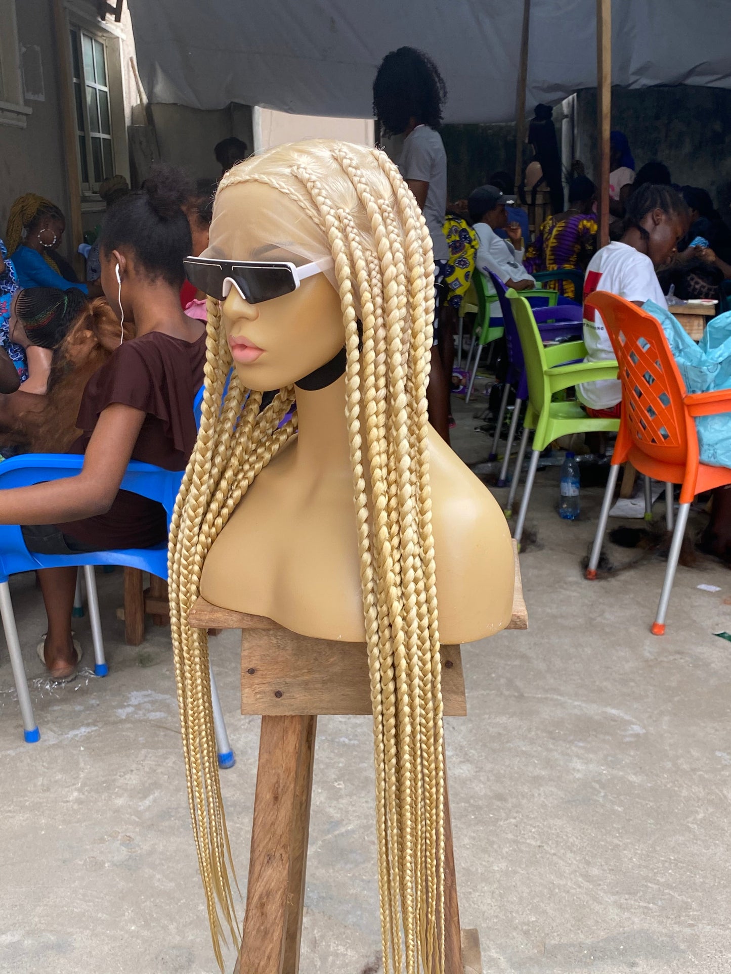 Knotless Braid Wig - Large Plaits Bright Blonde - Taylor