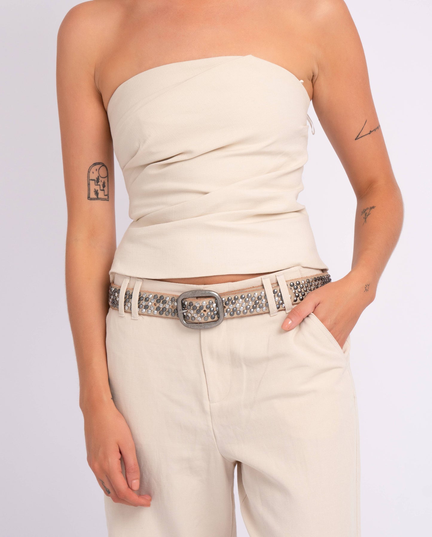 Britta | Vintage Silver Buckle Studded Leather Belt Women: Creme