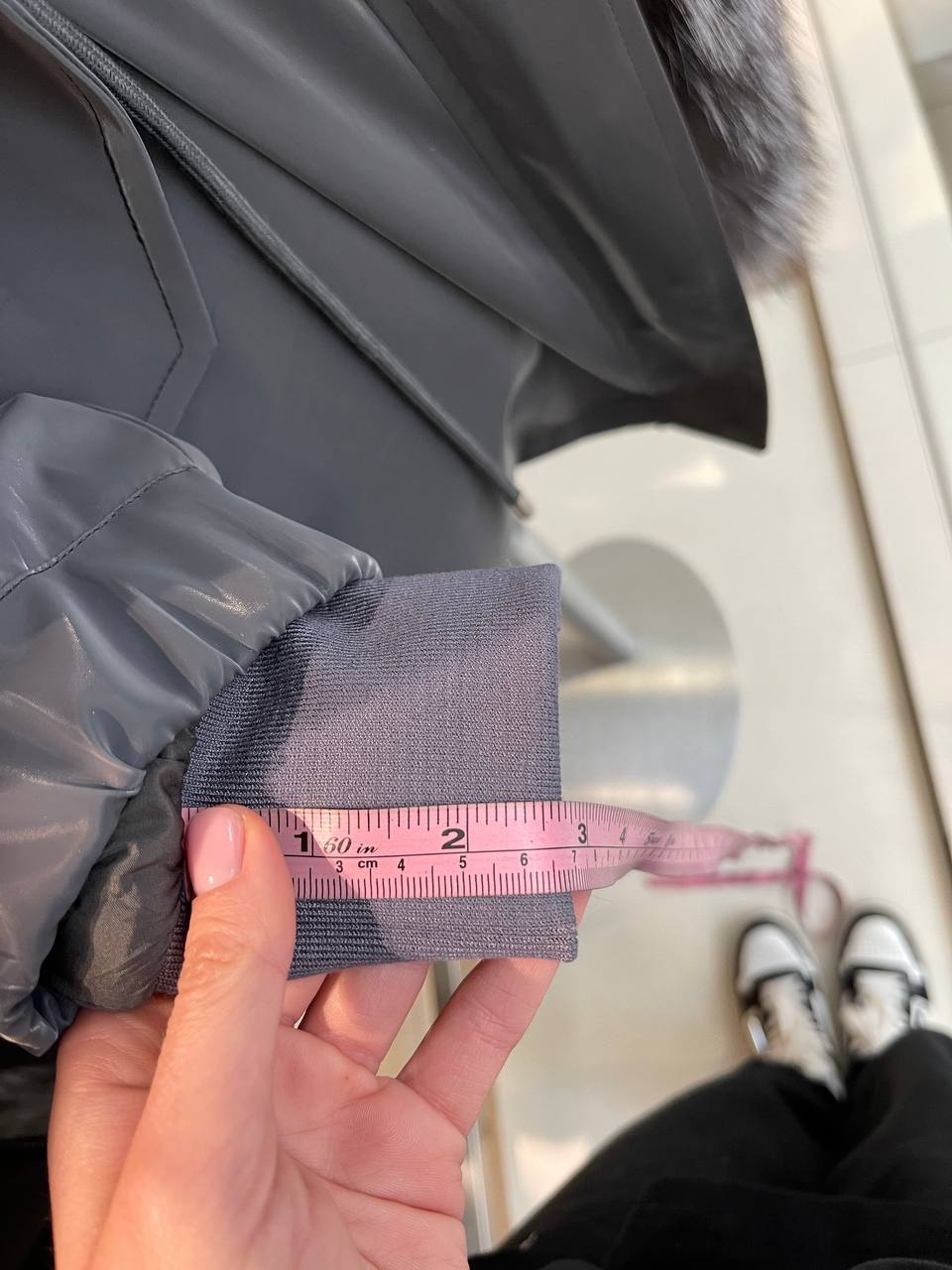 Parka isolée en véritable renard argenté avec capuche entièrement doublée et lapin