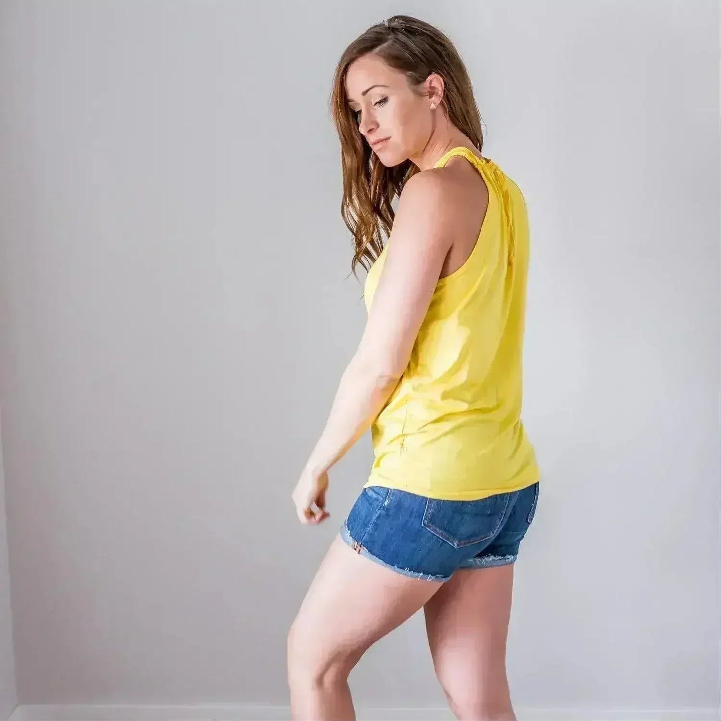 Back Keyhole Halter Tank – Sexy & Versatile Summer Top