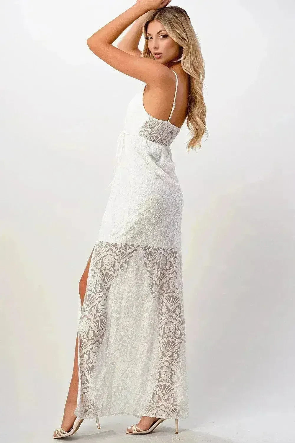 Black Lace Maxi Dress with Front Slit Elegant - Femstylo