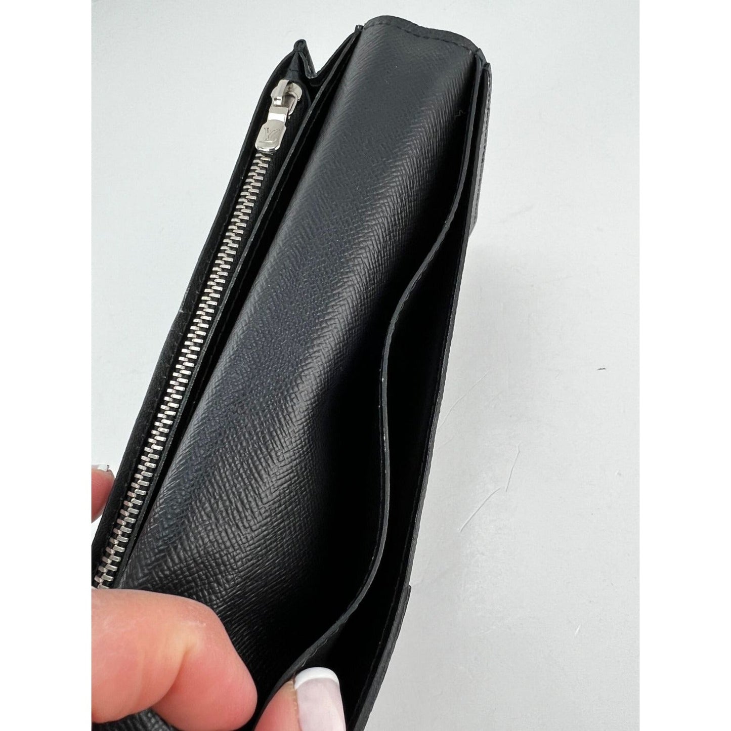 LOUIS VUITTON Epi Brazza Long Black Leather Wallet