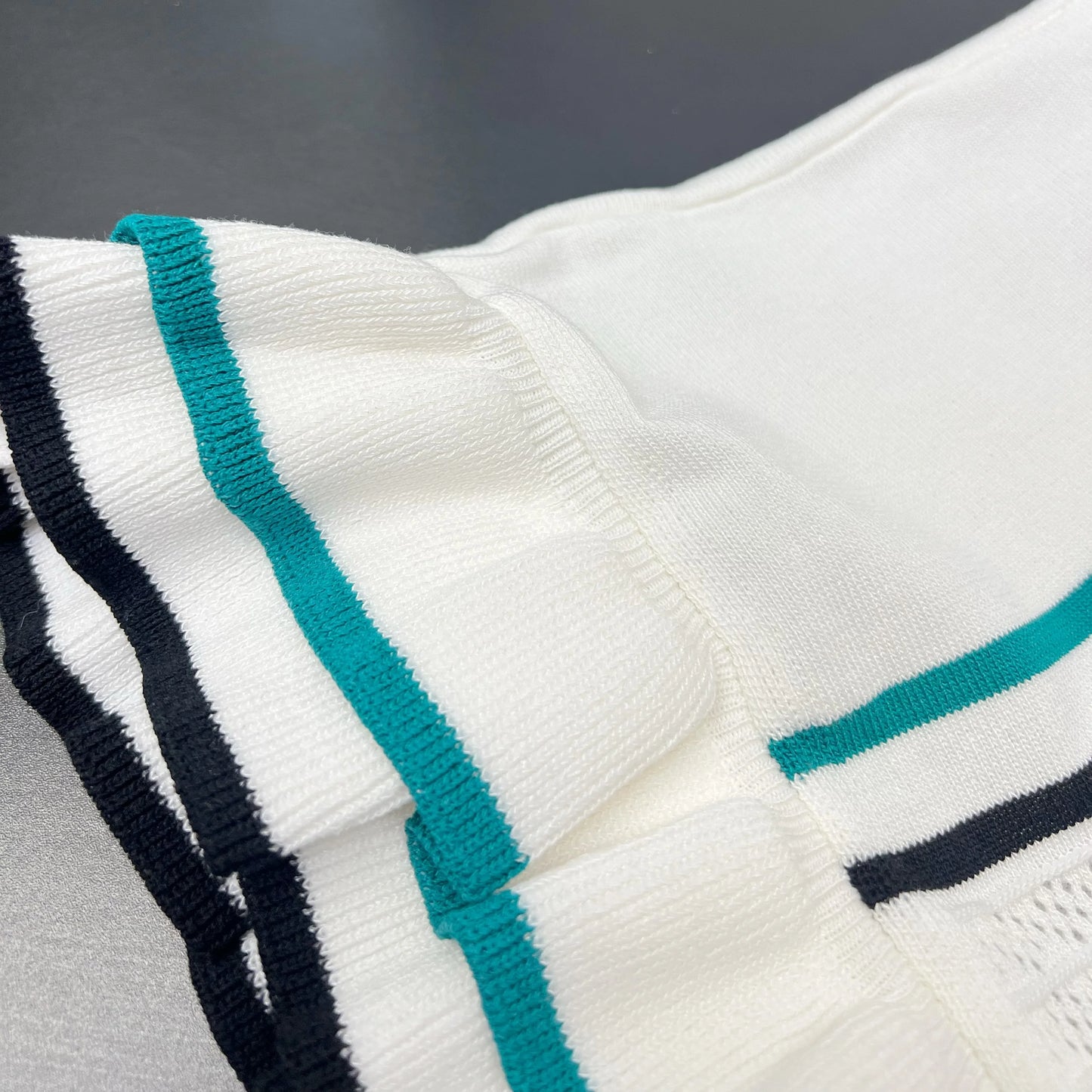 YuooMuoo Chic Mode Sexy Paquet Hanches Mini Robe Tricotée Été 2025 Vintage Col Rabattu Robe De Soirée À Volants Streetwear