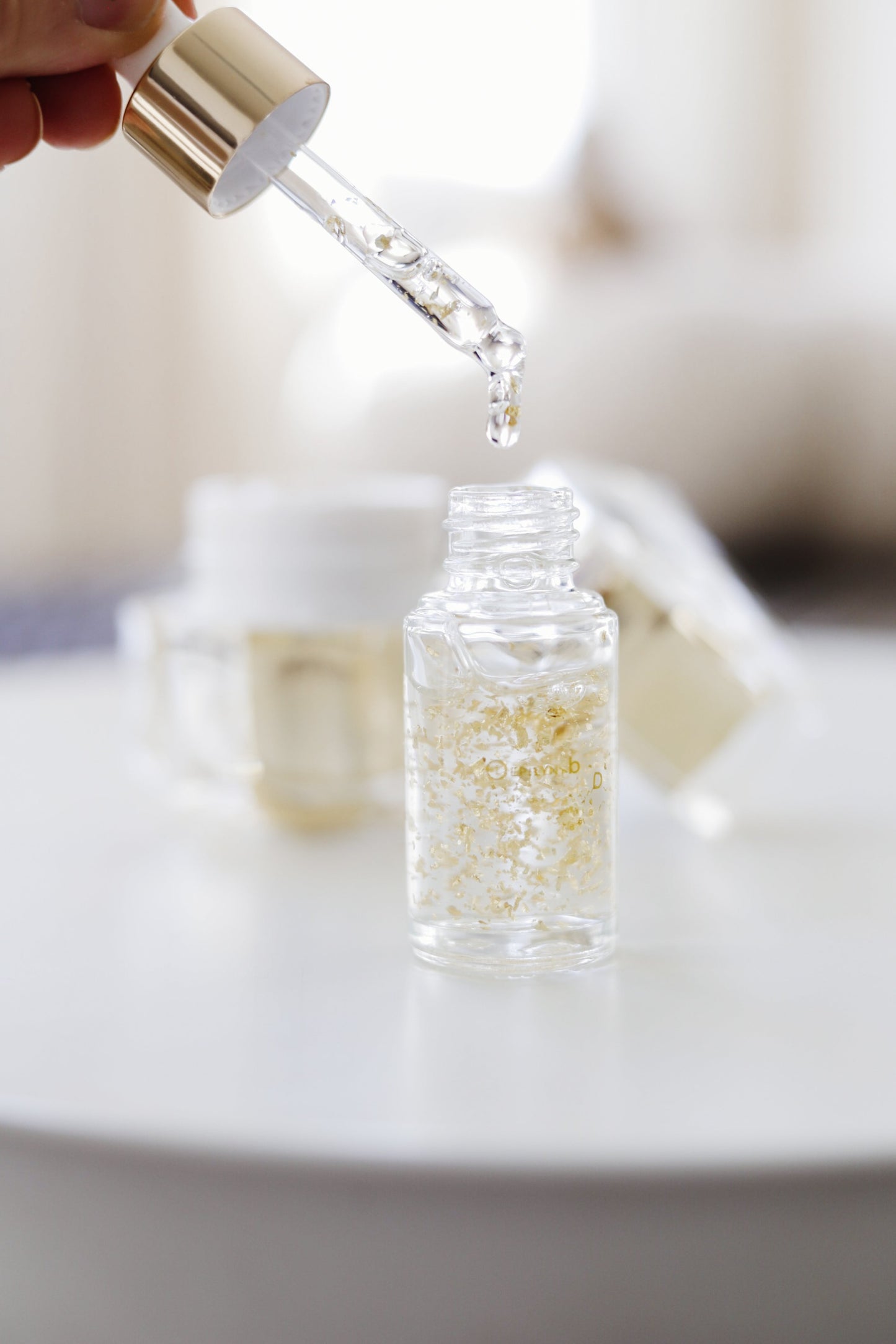 24K Gold Radiance Concentrate Serum – Vegan, Gluten-Free Hydrating & Illuminating Formula