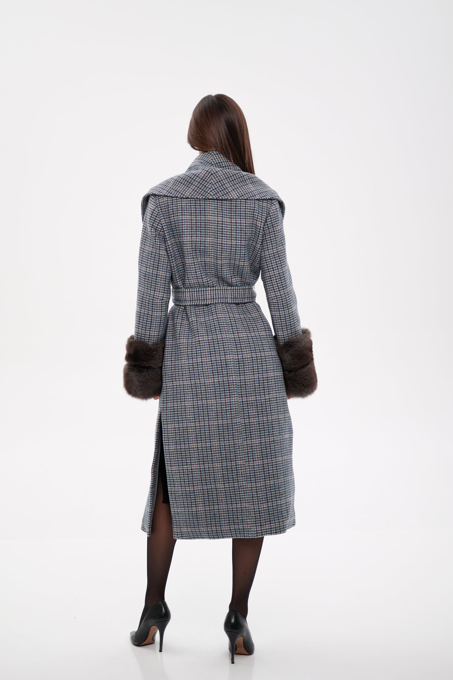 Manteau en laine vierge et fourrure de renard polaire véritable