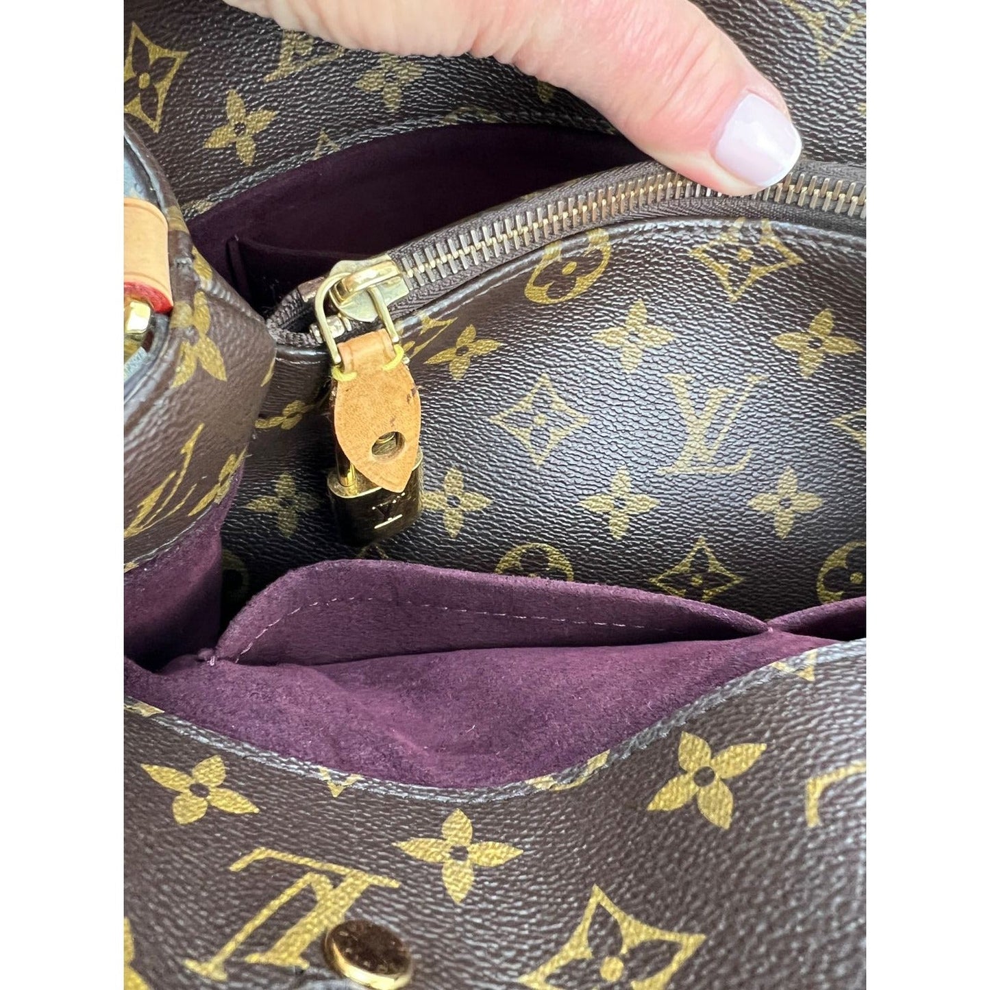 Louis Vuitton Montaigne MM Monogram Shoulder Bag