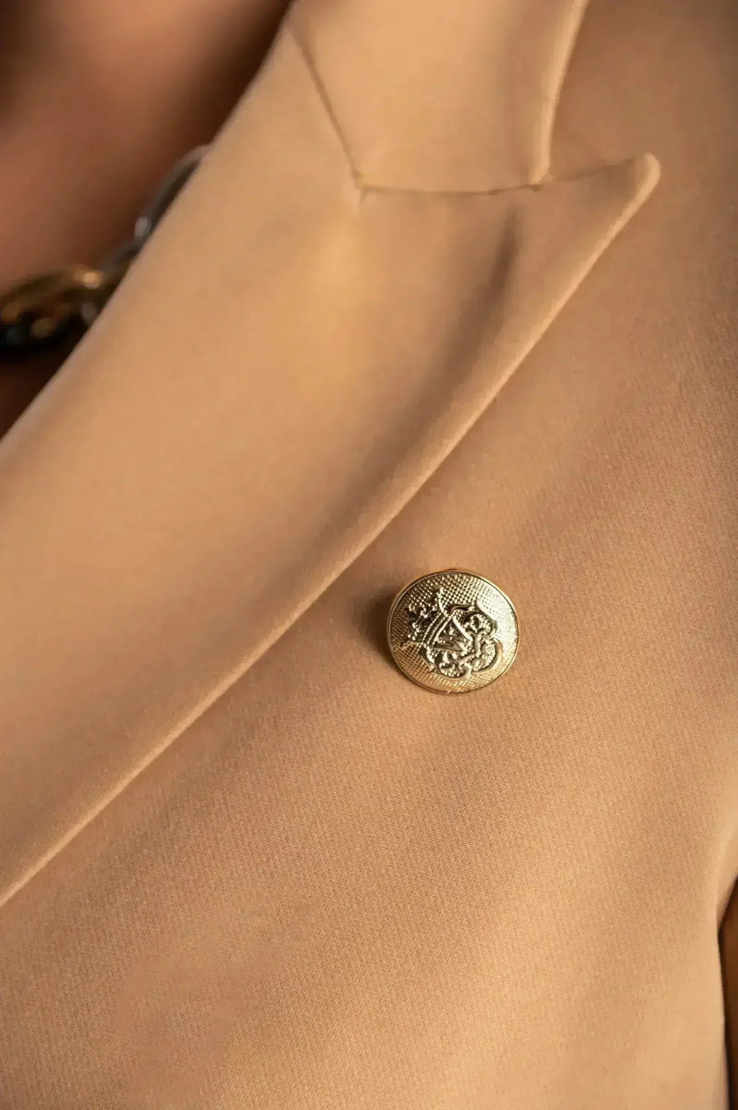 Blazer s klasičnim ovratnikom Caorla, kamelja