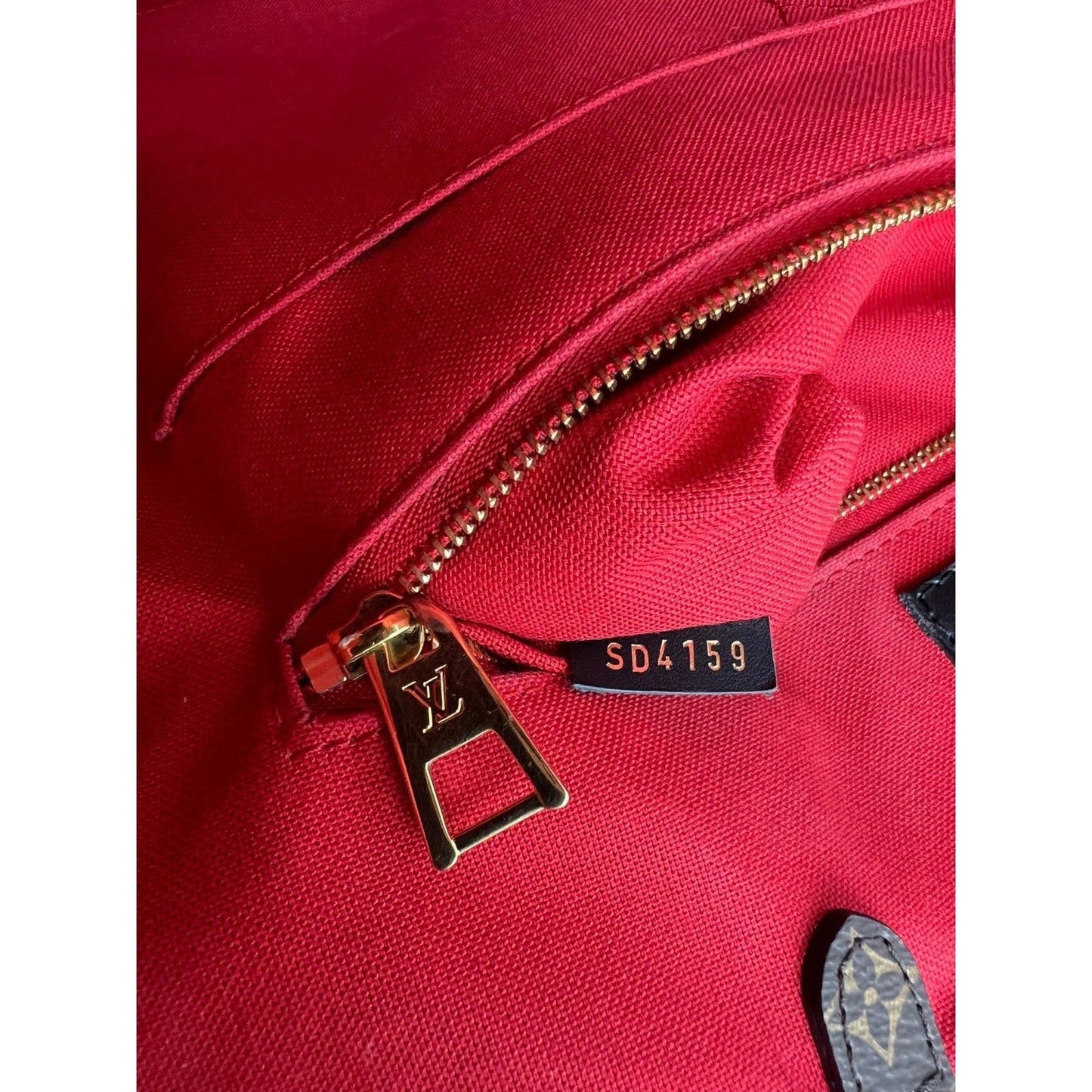 Louis Vuitton ONTHEGO GM Reverse Giant Monogram Tote