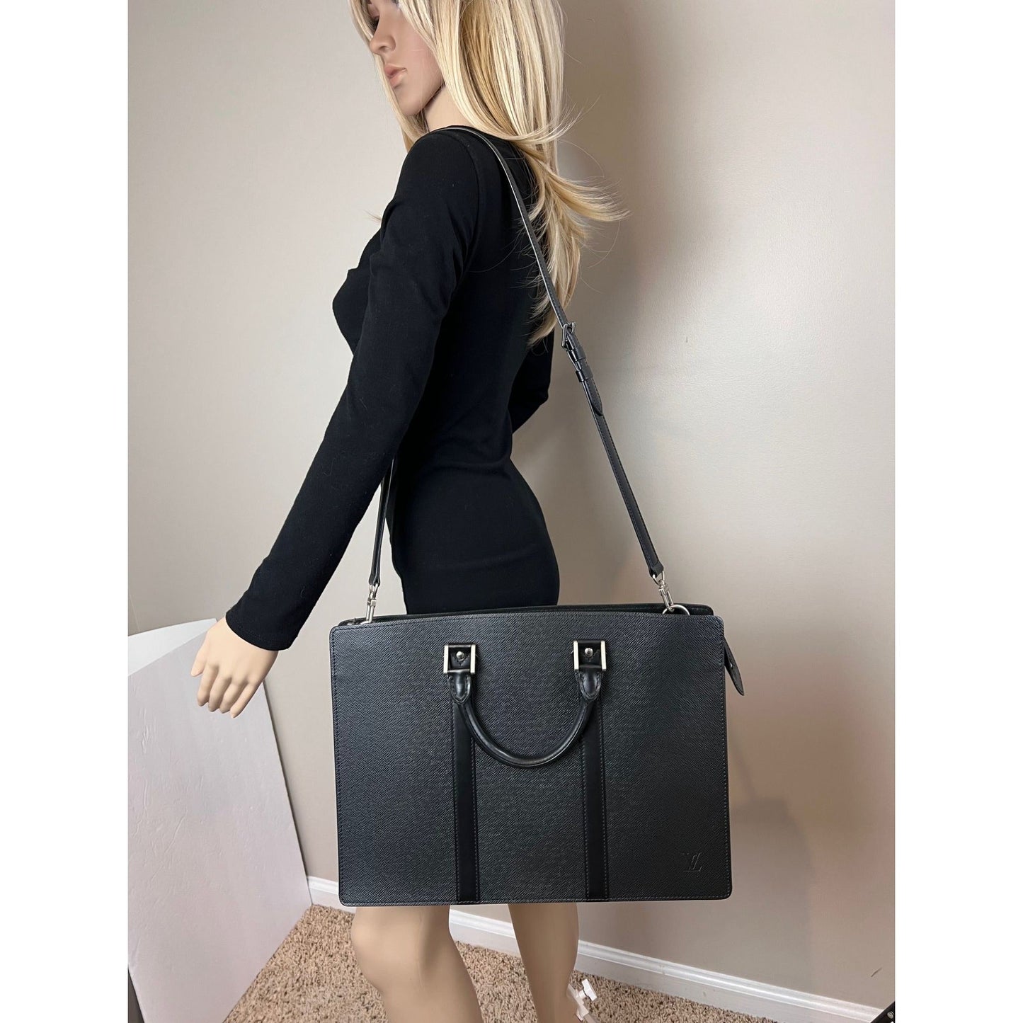 Louis Vuitton Taiga Lozan Ardoise Black Leather Briefcase Men