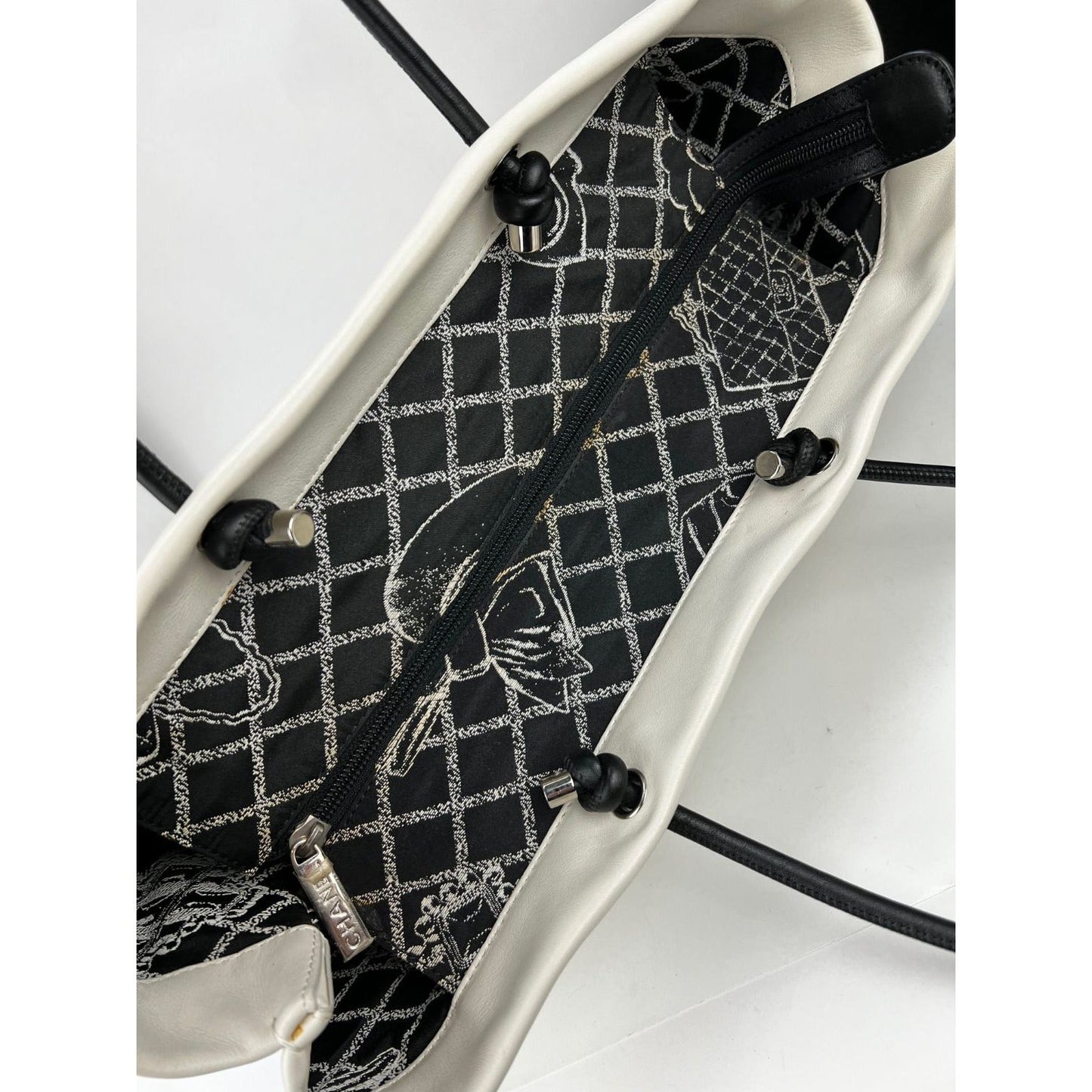 Chanel Essential 31 Rue Cambon Slopping White Leather Tote