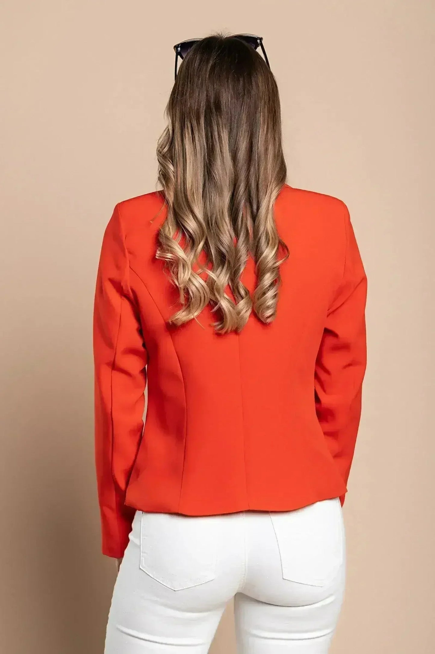 Blazer s klasičnim ovratnikom Softina, rdeč