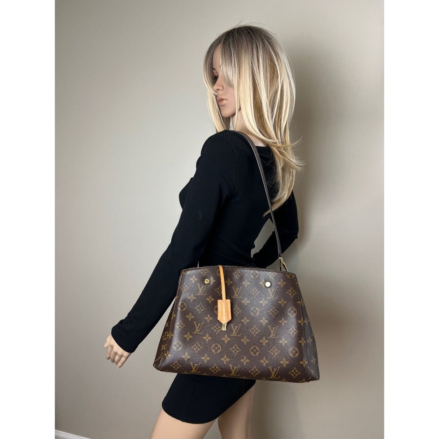 Louis Vuitton Montaigne MM Monogram Shoulder Bag