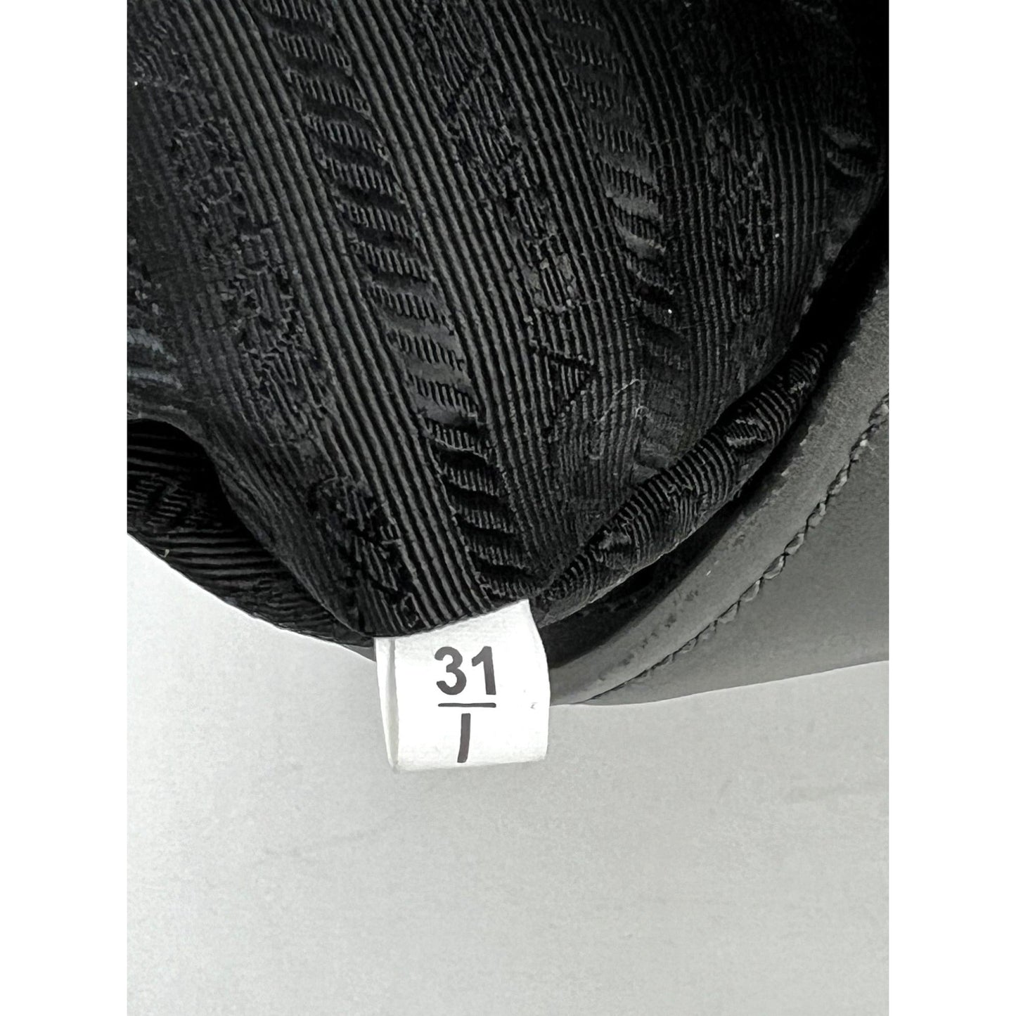 Sac hobo gris Prada Vitello Daino