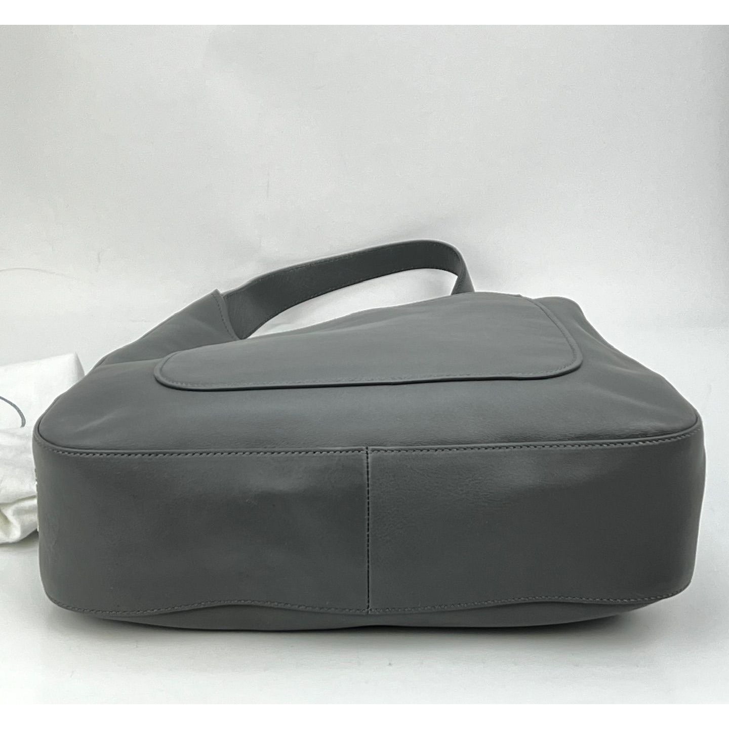 Sac hobo gris Prada Vitello Daino