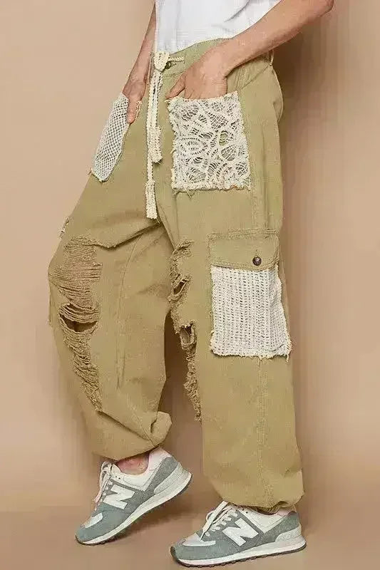 POL Crochet Patch Distressed Washed Jeans