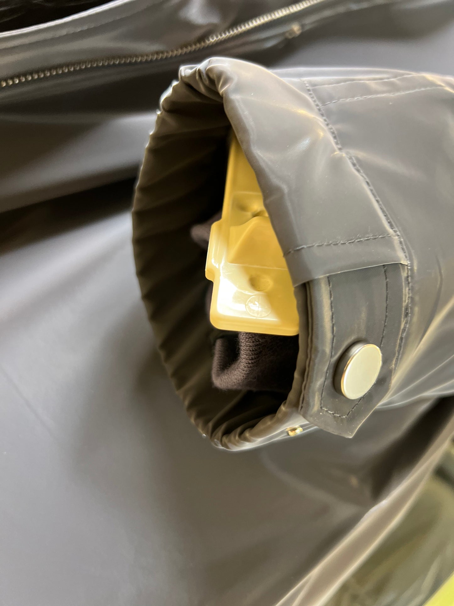 Parka isolée en véritable renard argenté avec capuche entièrement doublée et lapin