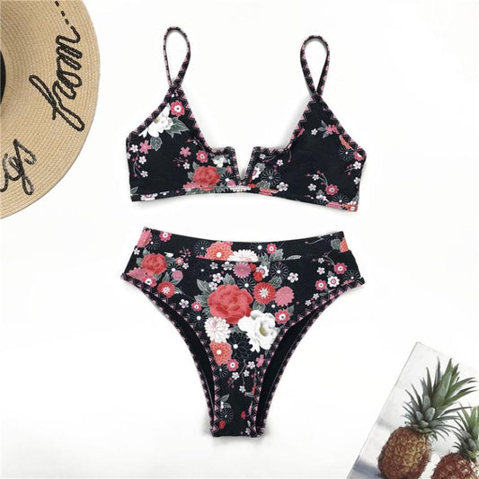 Black spot tight strapless bikini