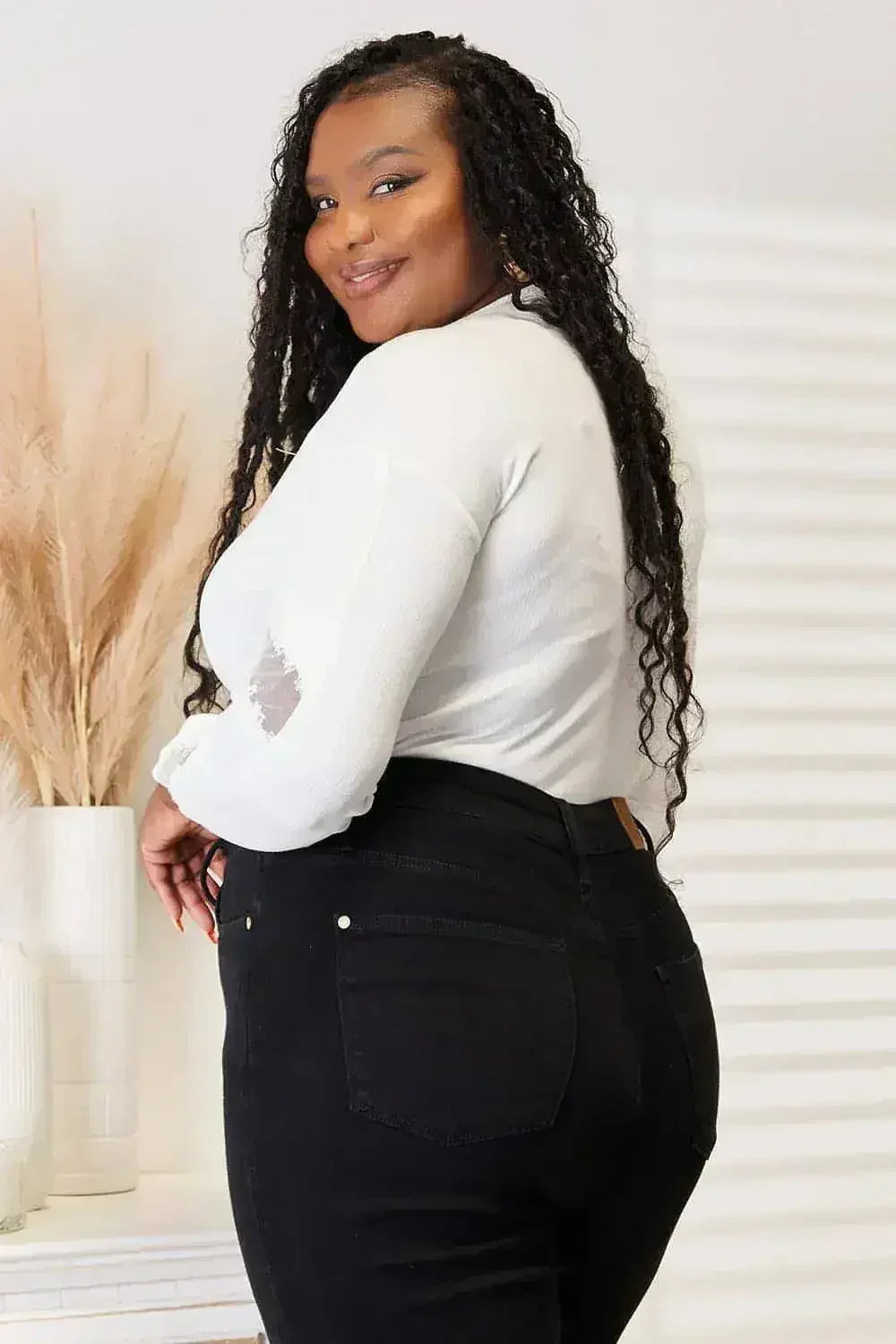 Off White V-Neck Dropped Shoulder Blouse - Versatile Top | Femstylo