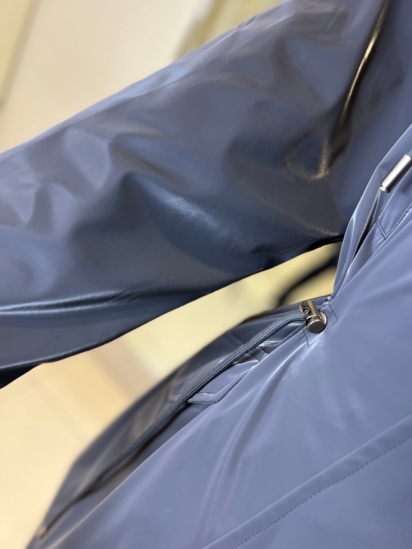 Parka isolée en véritable renard argenté avec capuche entièrement doublée et lapin