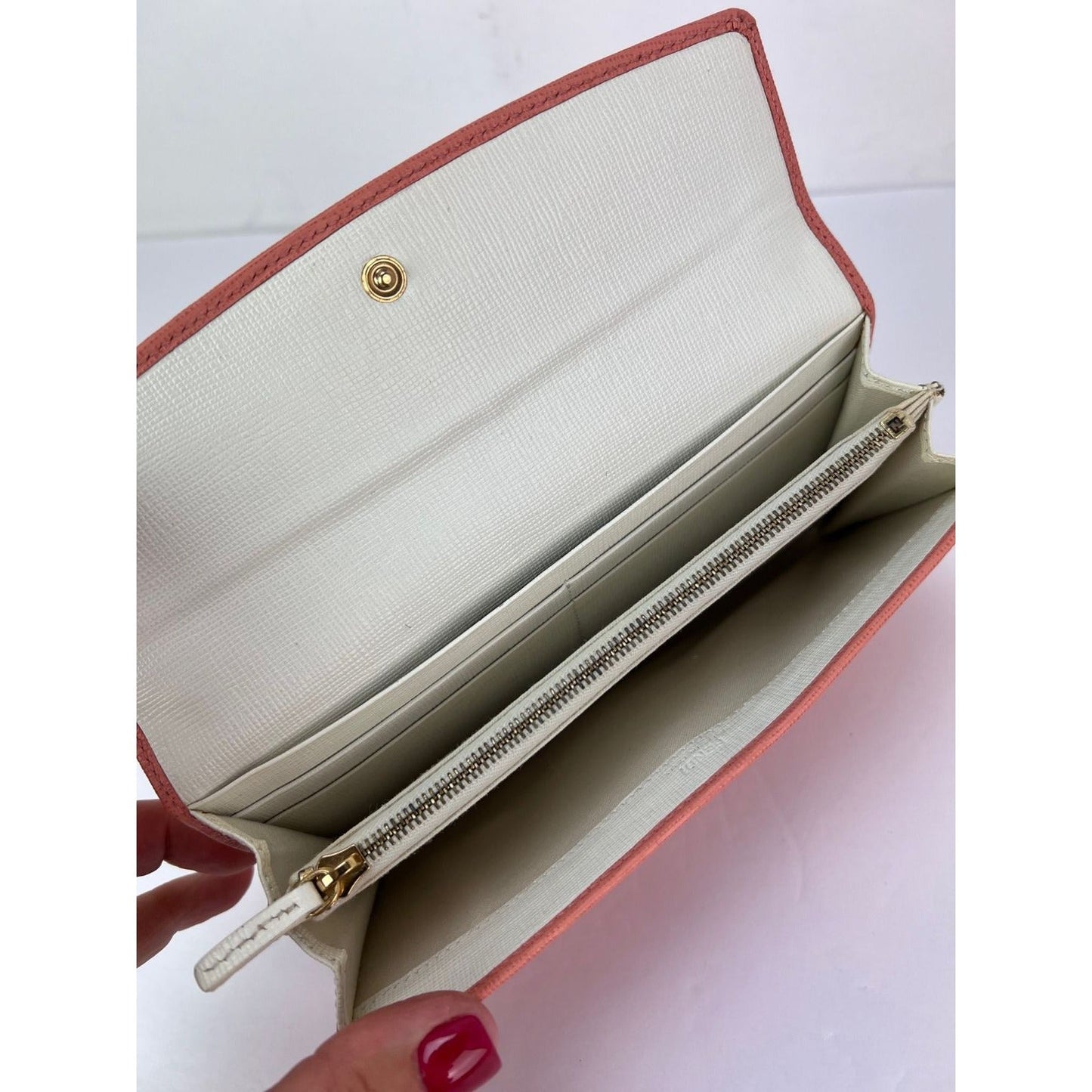 Pochette portefeuille Fendi Continental en cuir rose