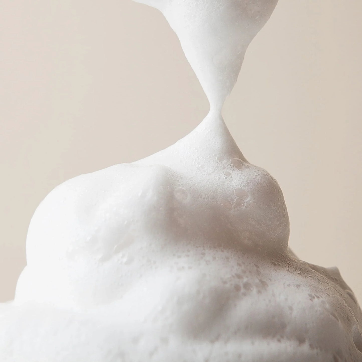 Crème nettoyante revitalisante à l'infusion de rose Aromatica 145 g