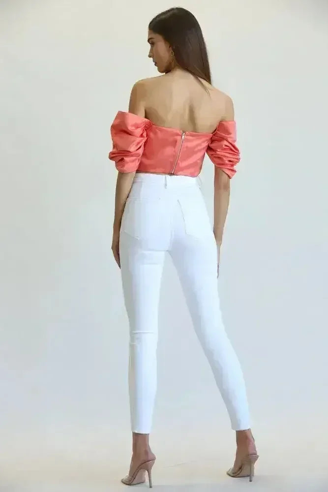 Off the Shoulder Summer Tops – Stylish & Chic for Every Occasion