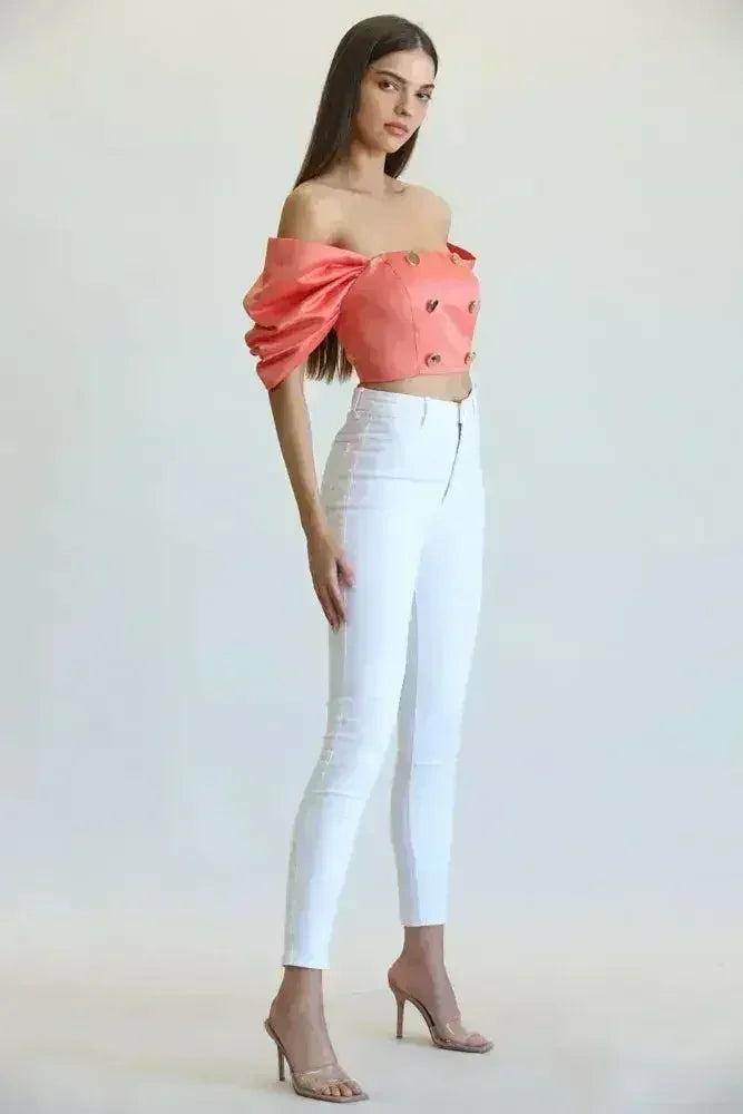 Off the Shoulder Summer Tops – Stylish & Chic for Every Occasion