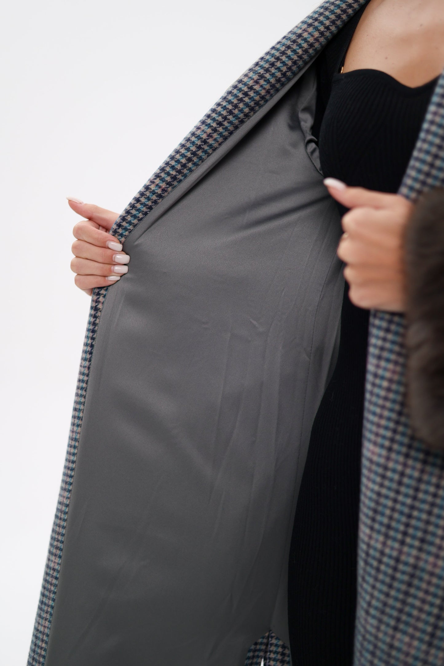 Manteau en laine vierge et fourrure de renard polaire véritable