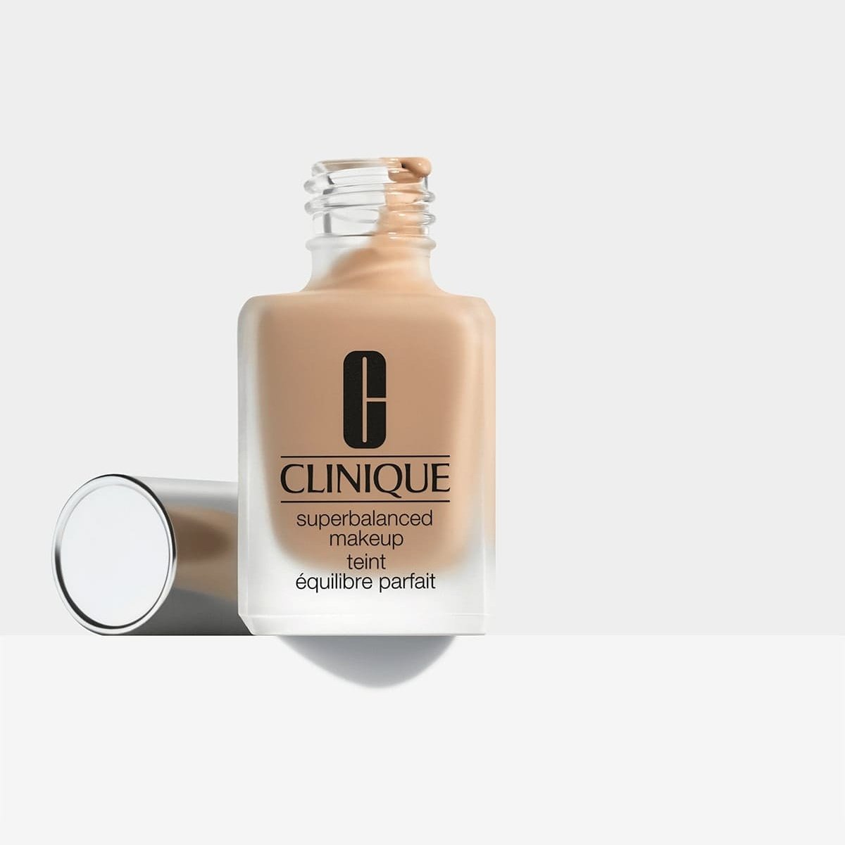 Clinique Superbalanced Foundation -CN 34 Light