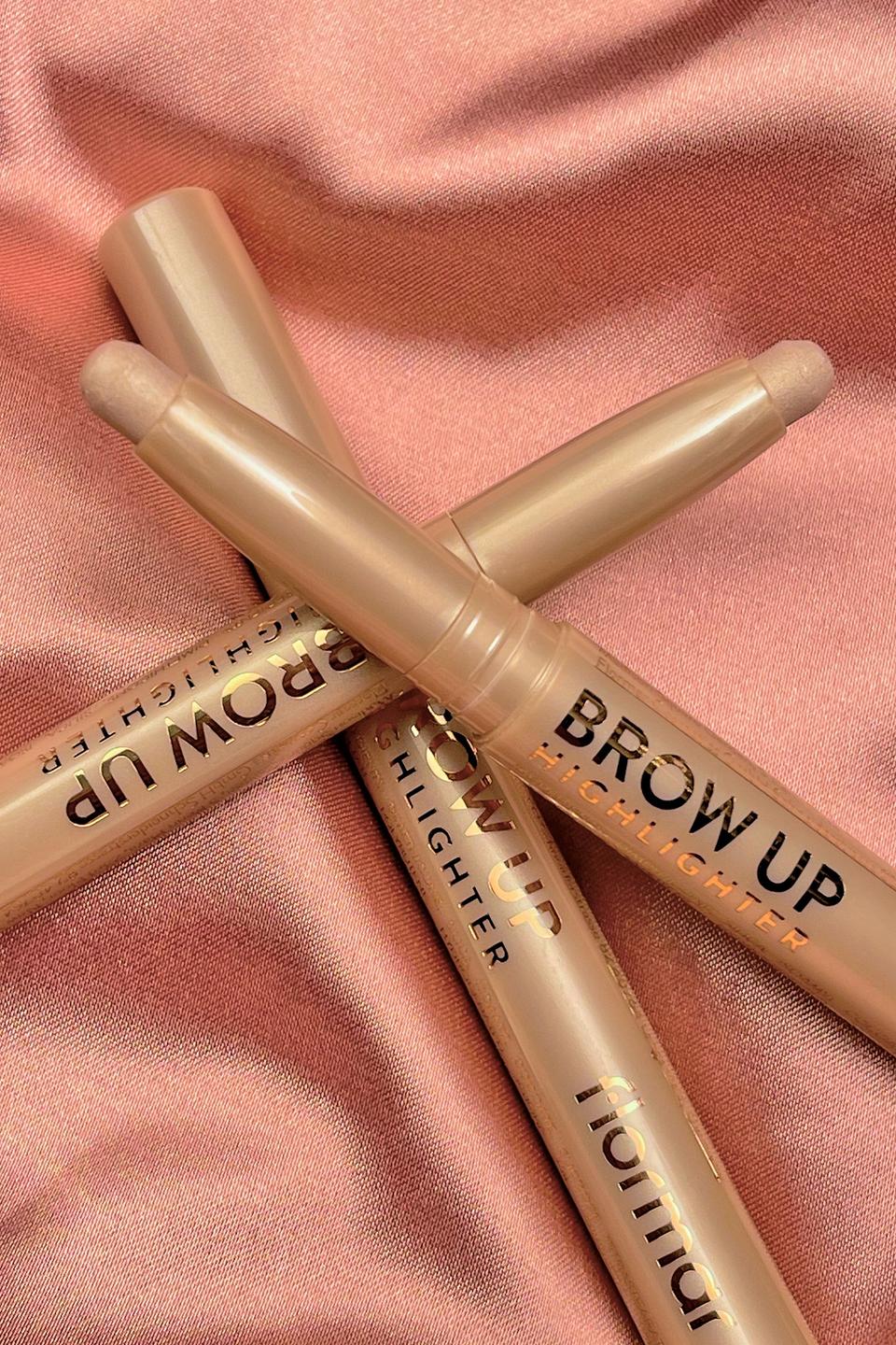 Flormar Brow Up Soft Textured & Intense Shimmer Lift Under Eyebrow Highlighter Pencil 1.4g - 000 Gold