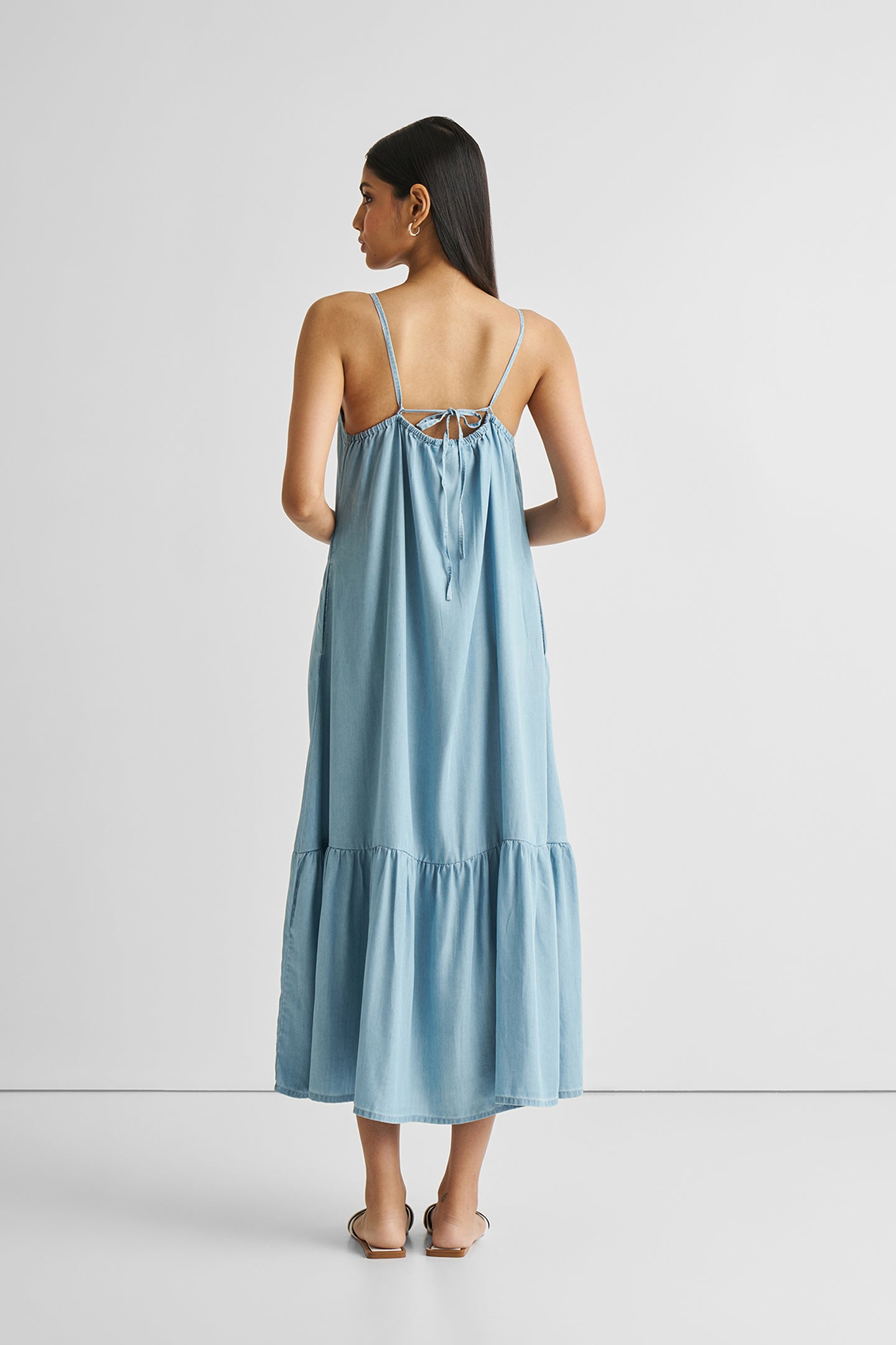 Robe longue fluide en denim bleu