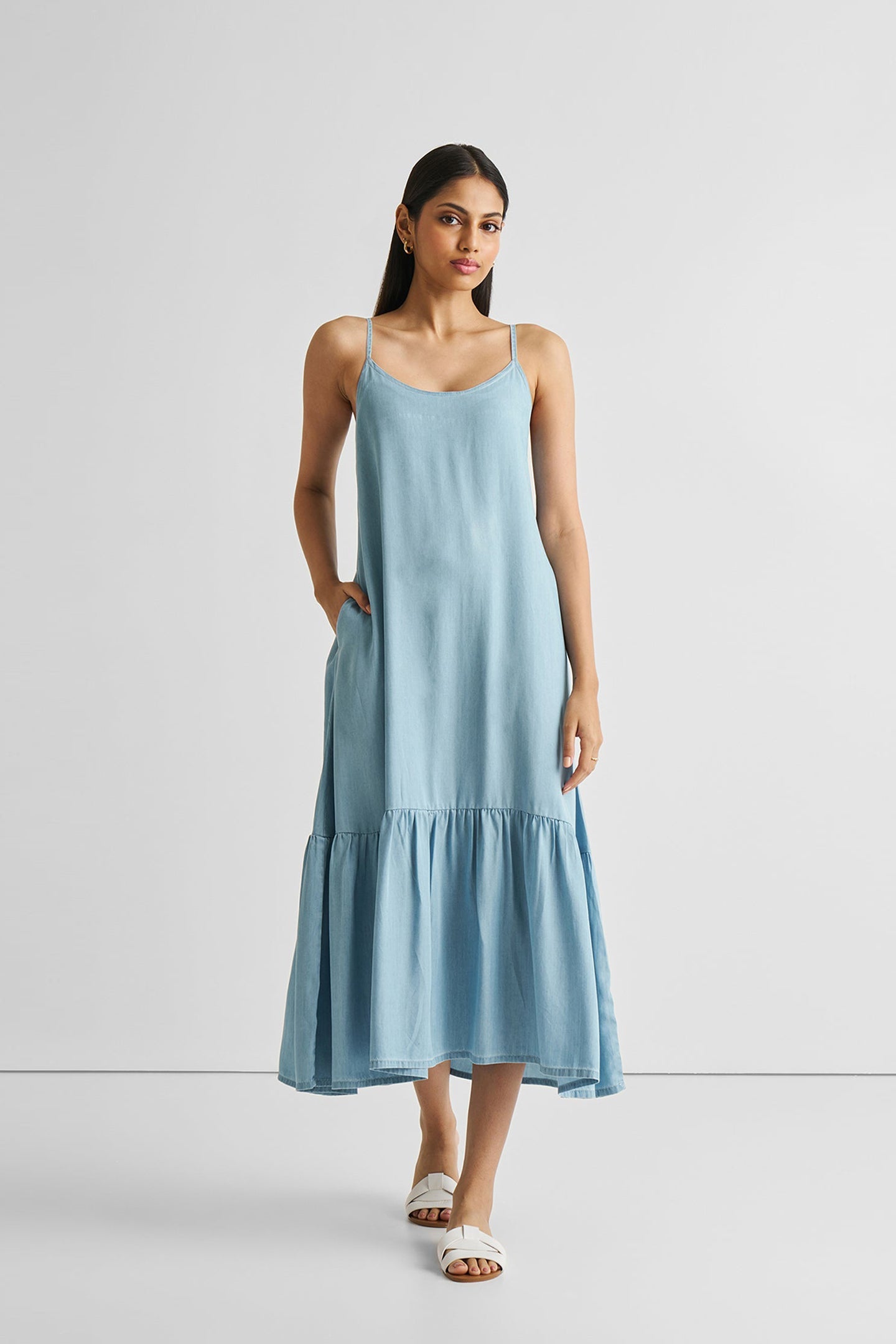 Robe longue fluide en denim bleu