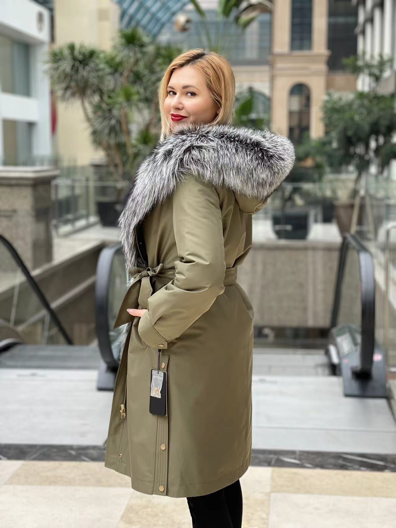 Parka isolée en fourrure de lapin et fourrure de renard argenté véritable