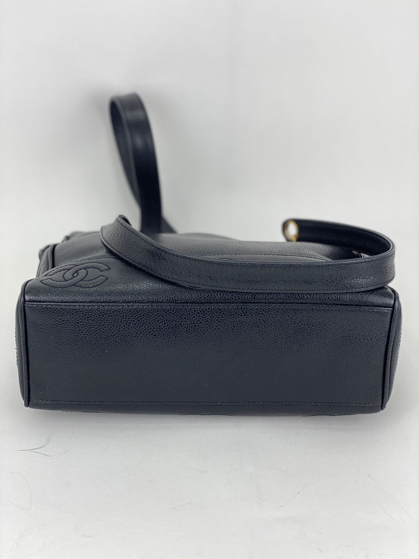 CHANEL Vintage Black Caviar Leather CC Zip Tote Shoulder Bag w/added insert  Pre owned