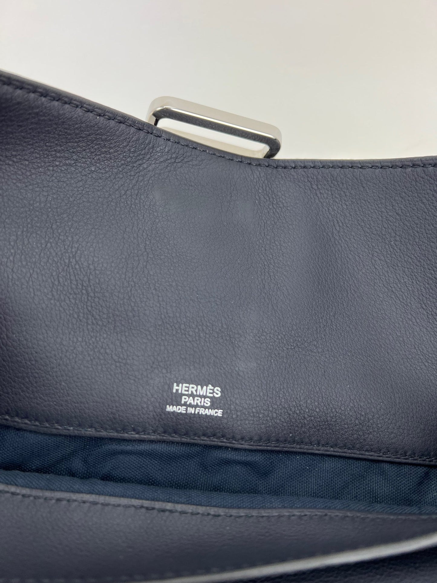 HERMÈS Messenger Cityslide Pouch Evercolor Leather Indigo Blue Clutch Preowned