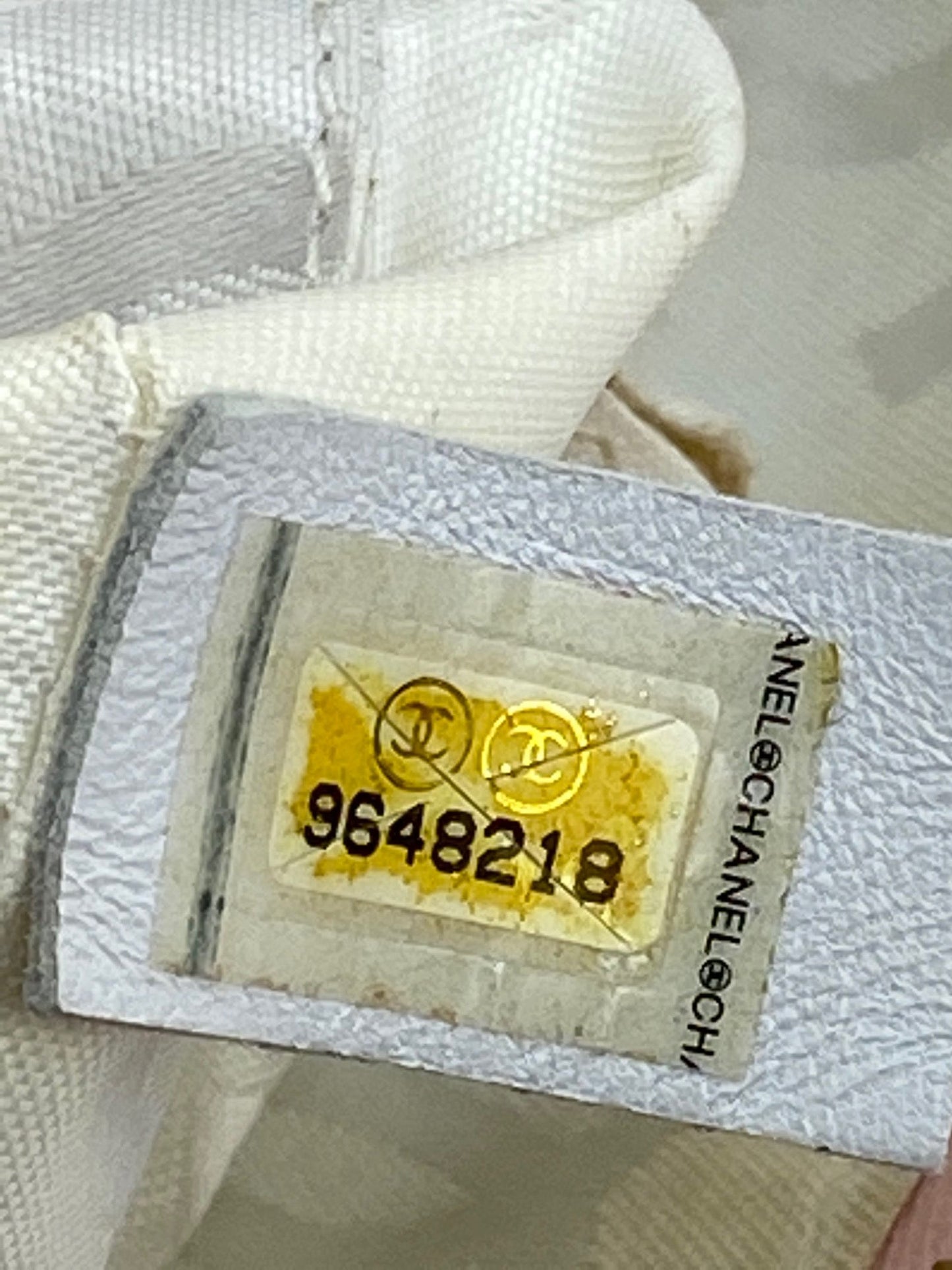 Sac à bandoulière Chanel Triple CC en cuir verni rose de taille moyenne, d'occasion