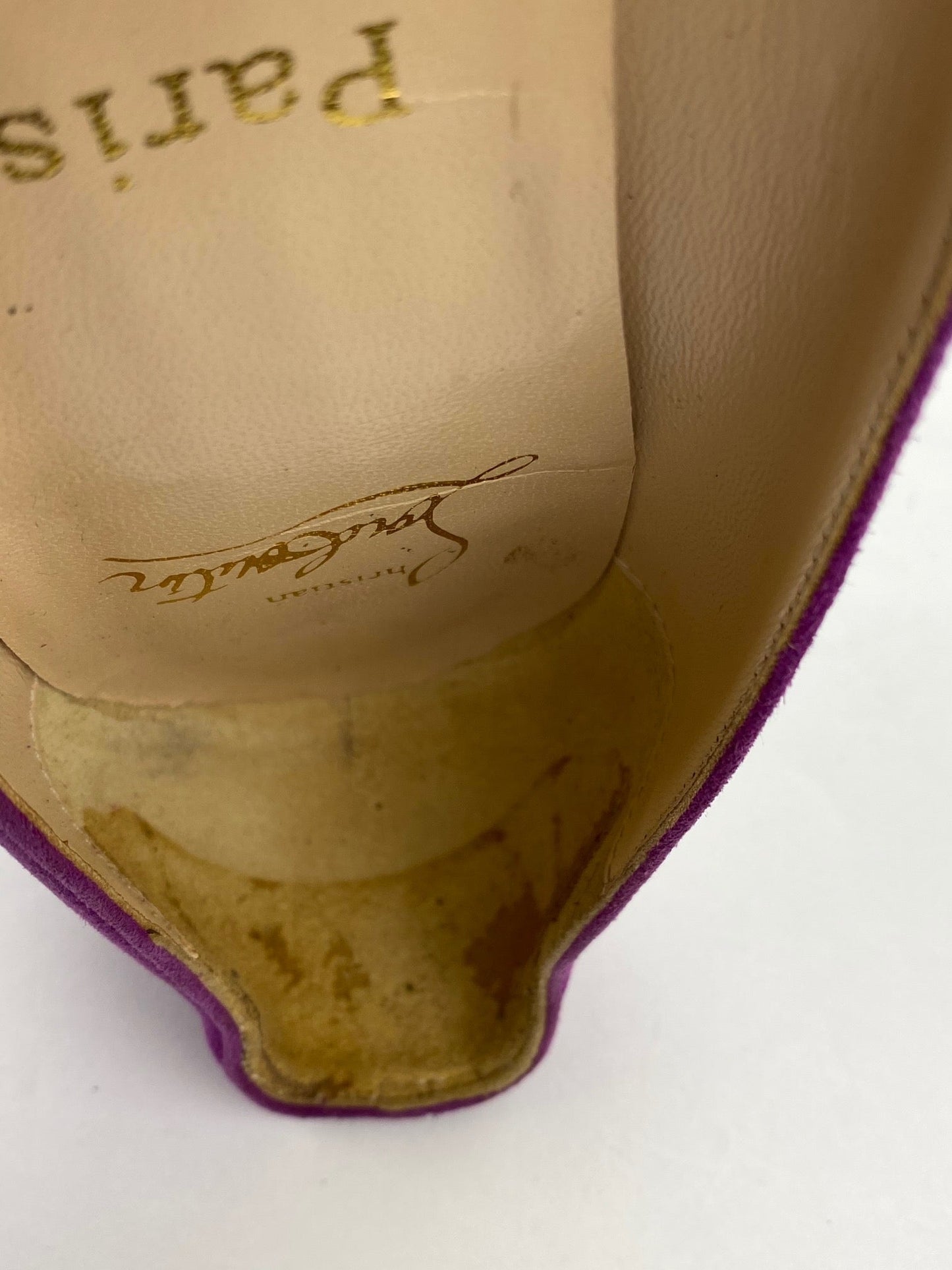 Escarpins à talons Christian Louboutin en daim violet, pointure 37