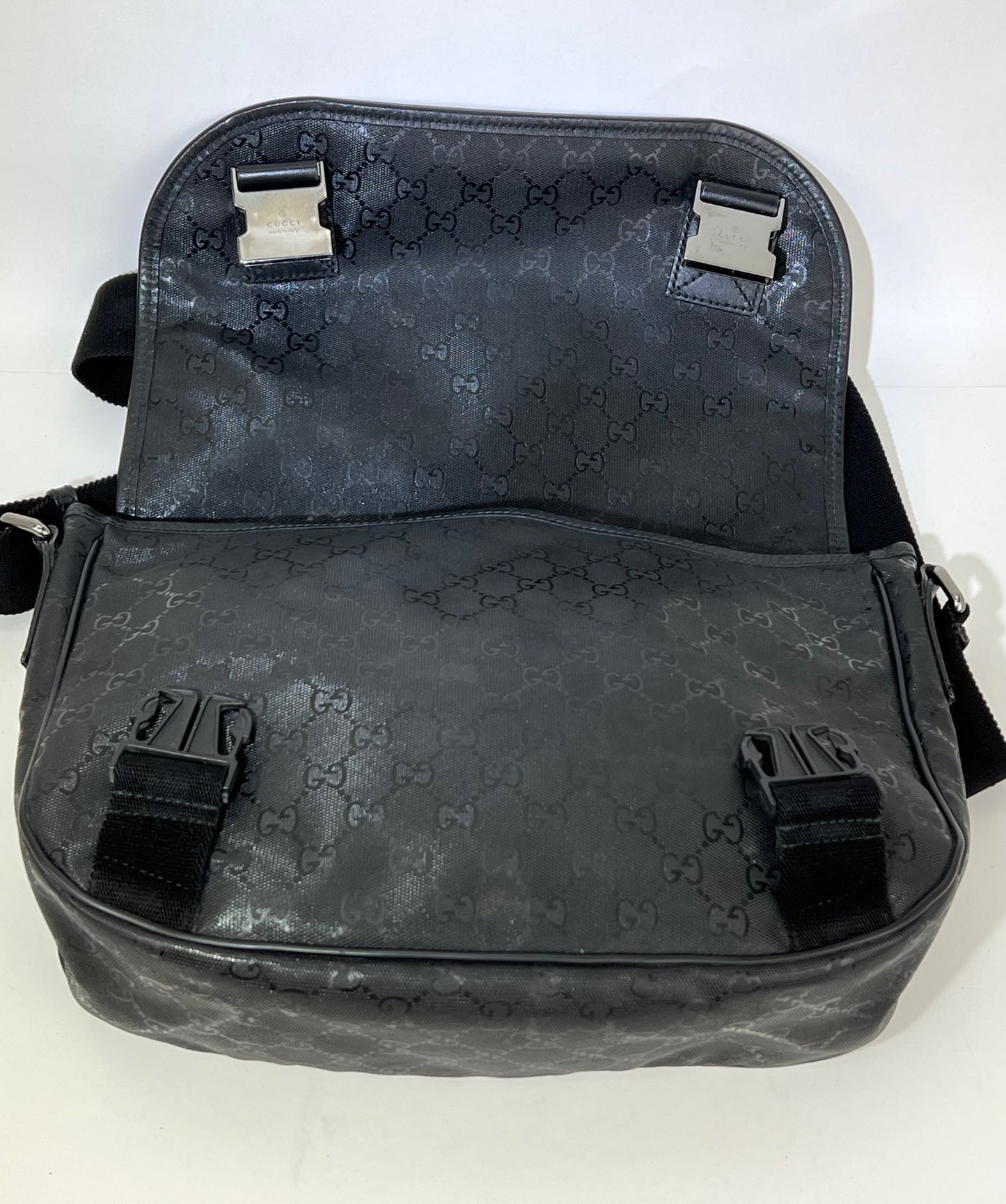 Gucci Men's Messenger GG Supreme Canvas Double Buckle Flap Crossbody Men's Bag Preowned