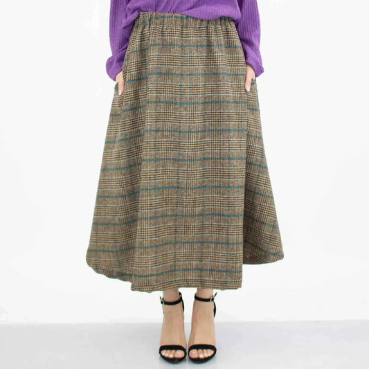 Plaid Flare Midi Skirt with Pockets – Stylish & Comfortable Gray Skirt