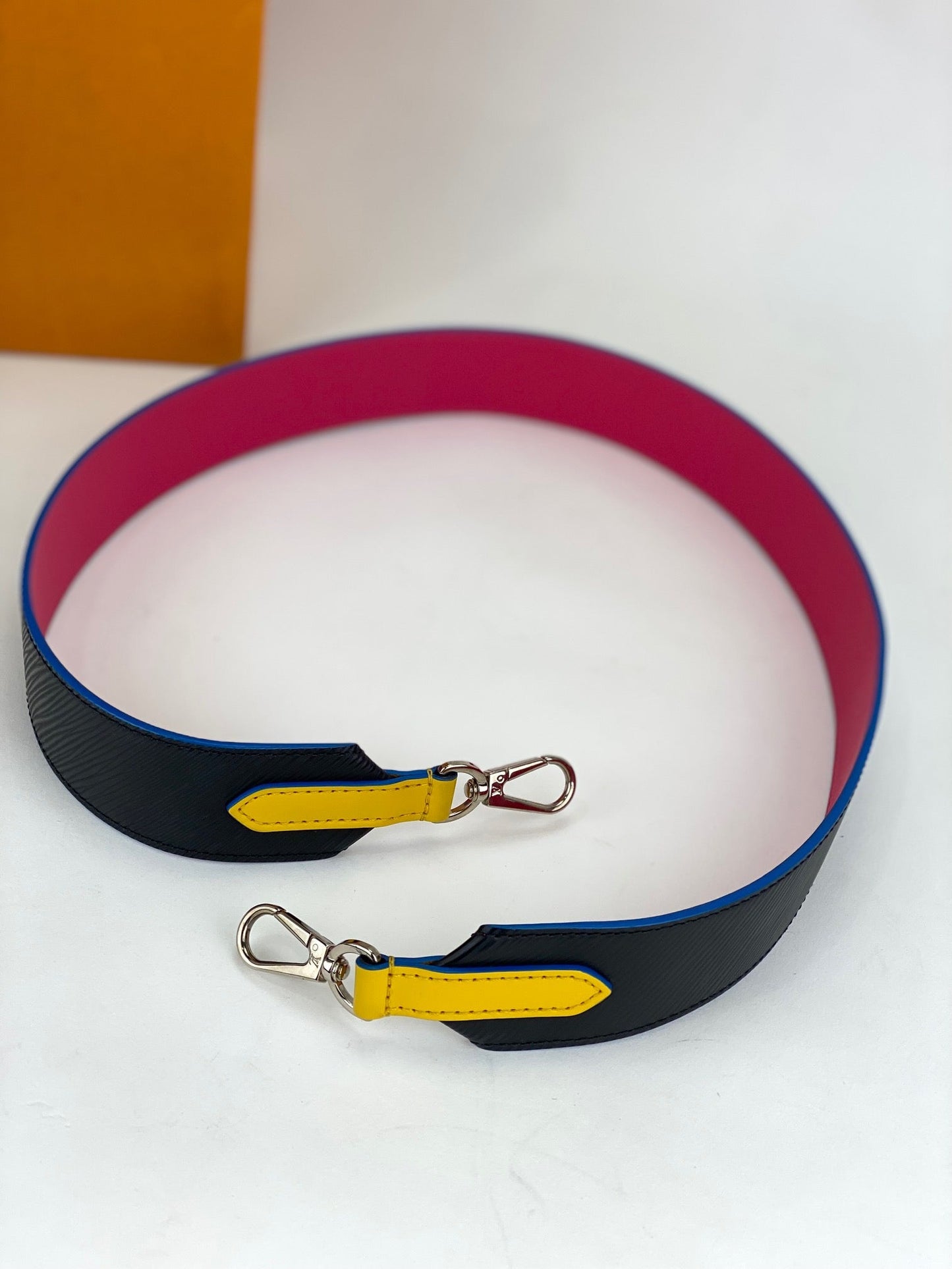 LOUIS VUITTON Epi Bandouliere Leather Shoulder Strap Black Pink Yellow