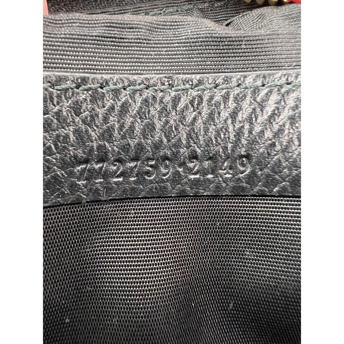 Gucci GG Marmont Super Mini lack Calfskin Crossbody Bag