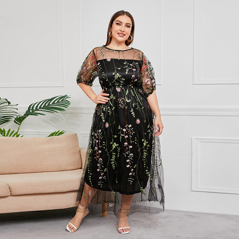 Plus Size French Hepburn Dress Women Mesh Embroidered Banquet Party Maxi Dress