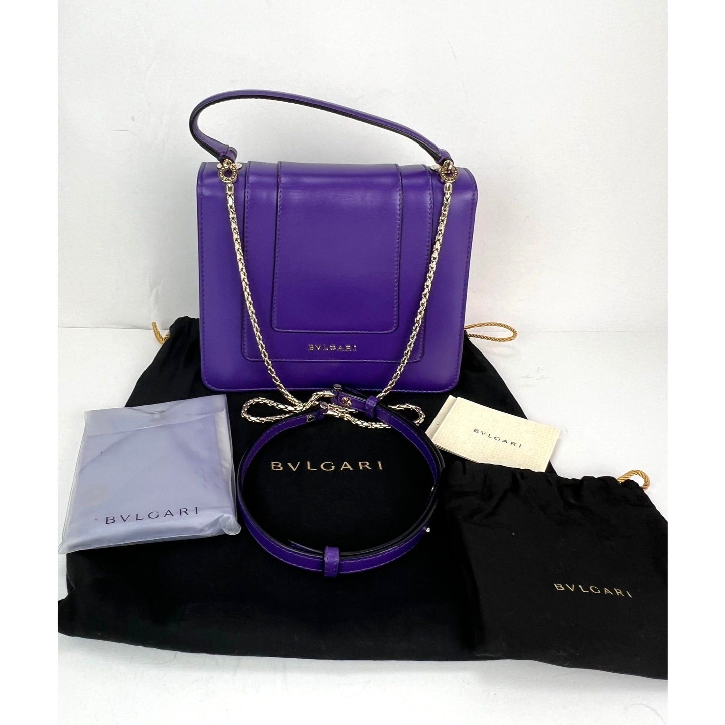 Sac bandoulière Bvlgari Serpenti Forever en cuir de veau violet