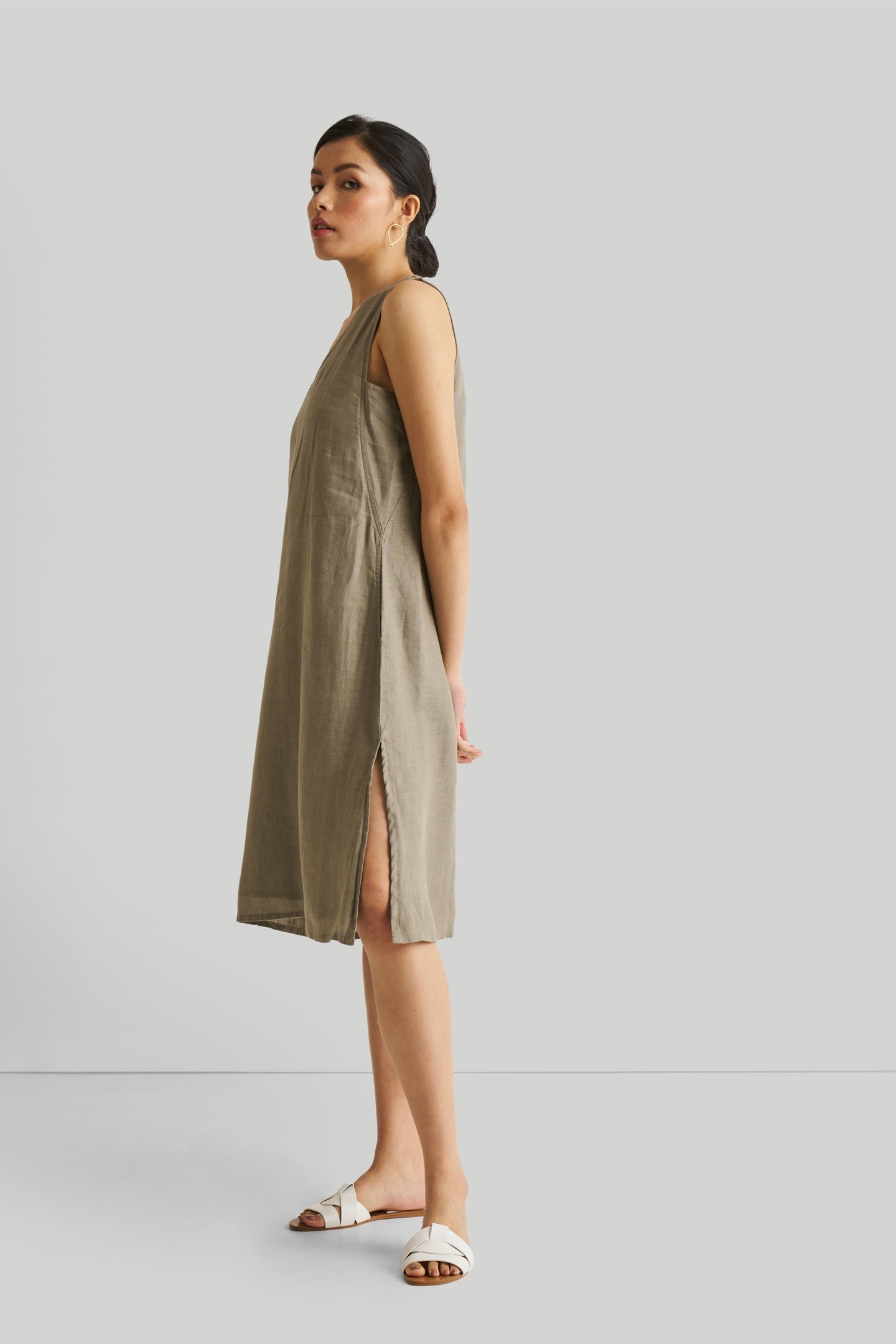 Robe Reading Tea Leaves en olive foncé