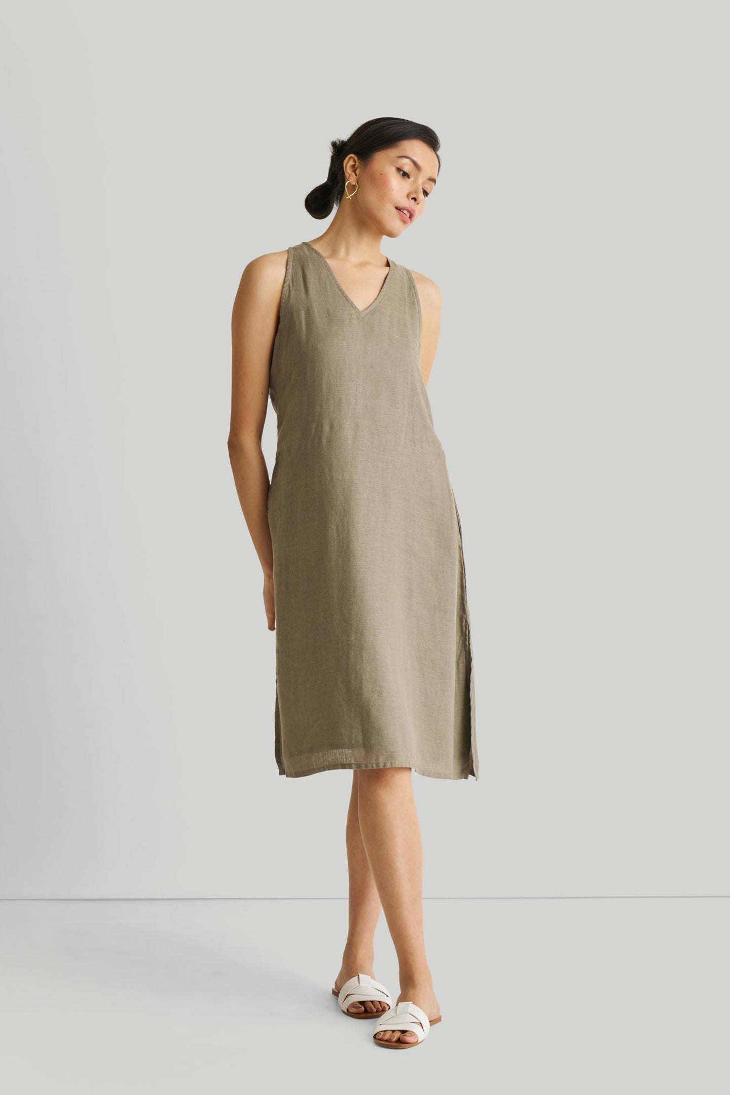 Robe Reading Tea Leaves en olive foncé